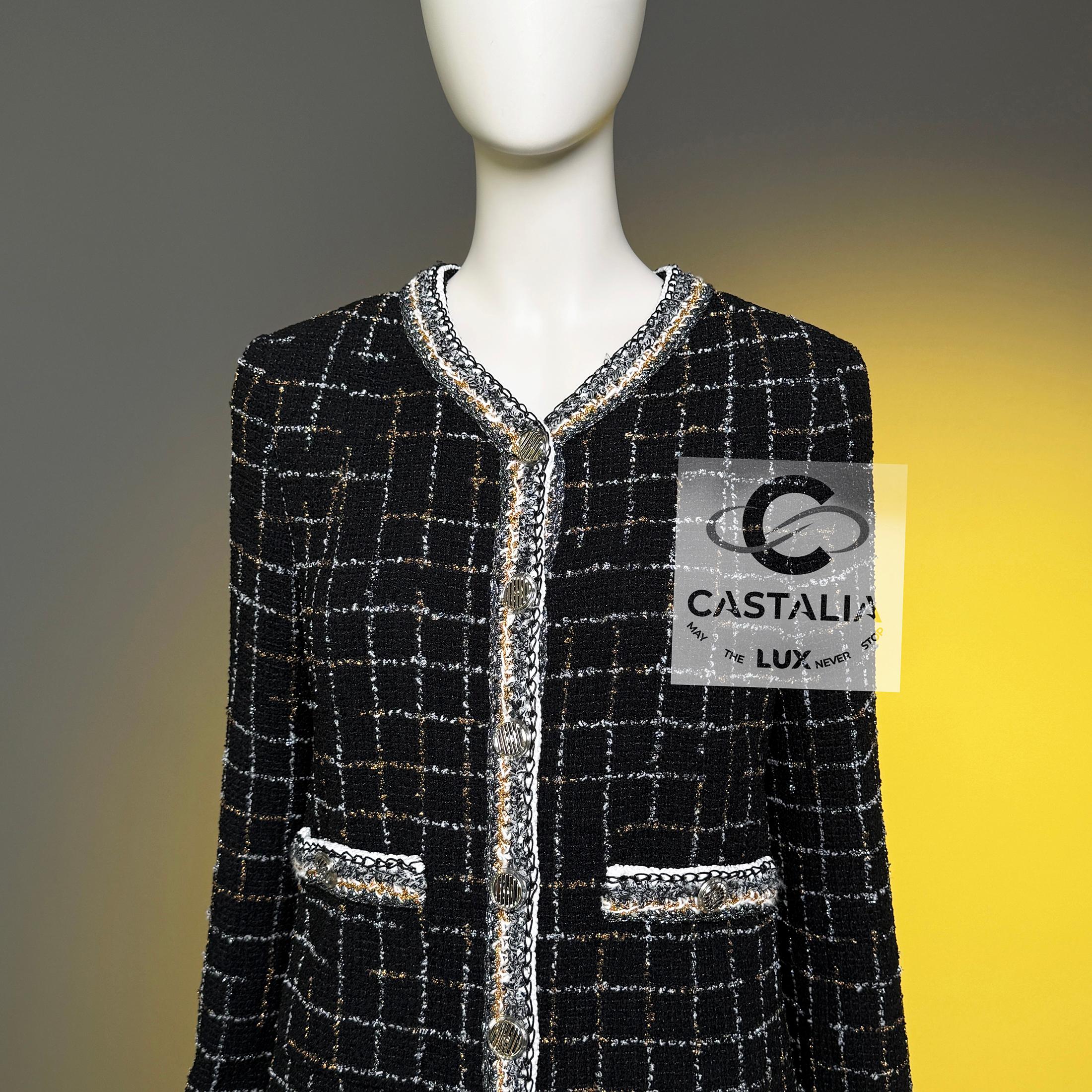 Chanel New Legendary Robot Collection Black Tweed Jacket 38 FR en venta 6