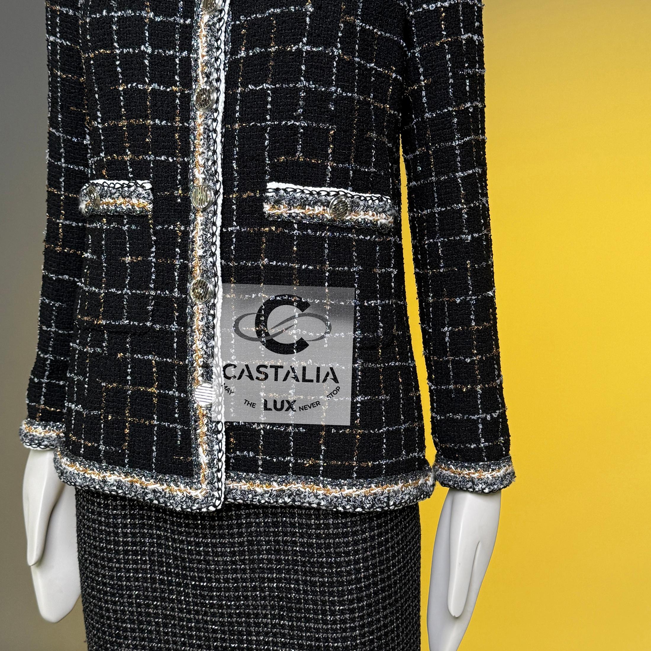 Chanel New Legendary Robot Collection Black Tweed Jacket 38 FR en venta 7