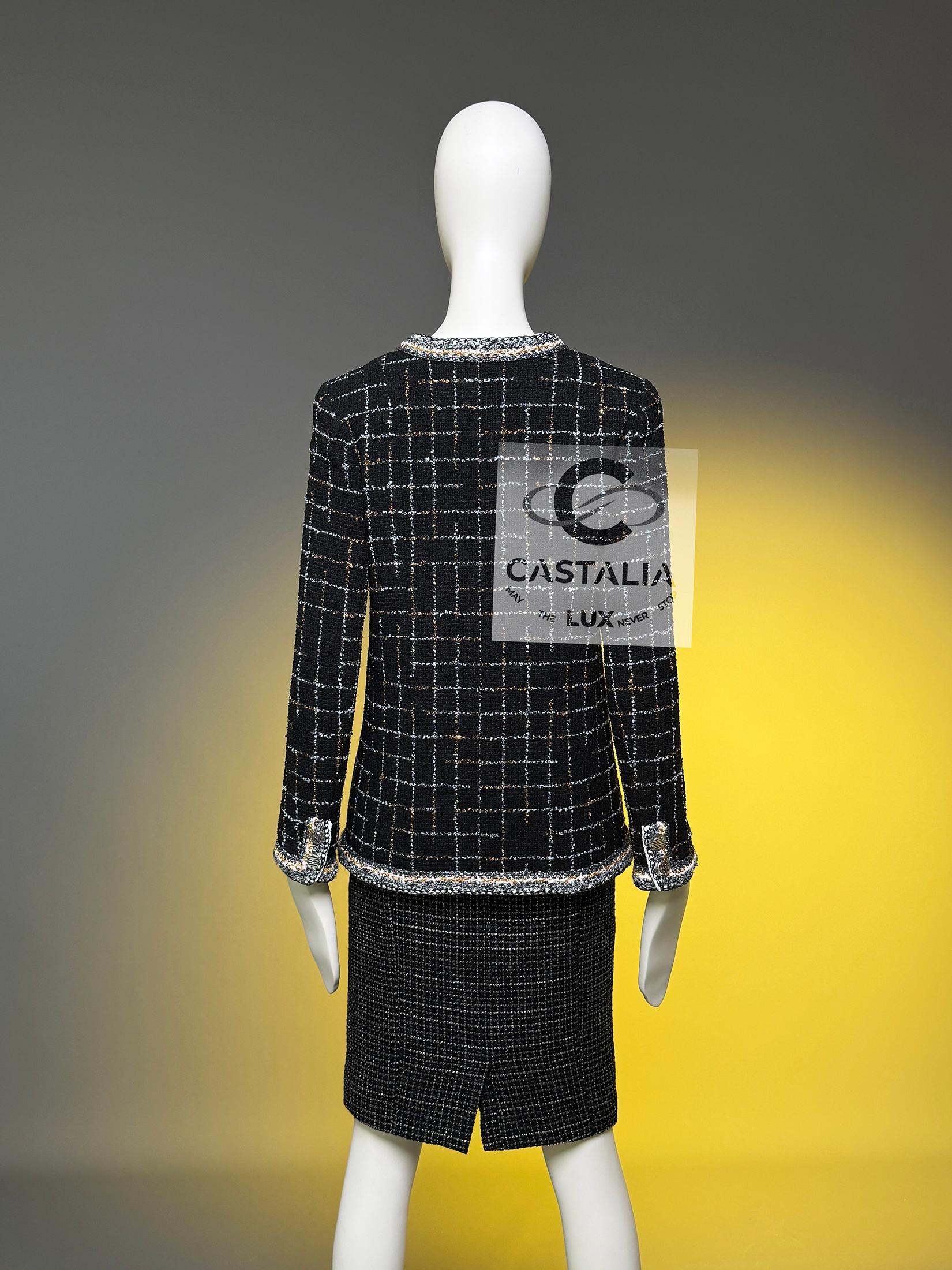 Chanel New Legendary Robot Collection Black Tweed Jacket 38 FR en venta 10