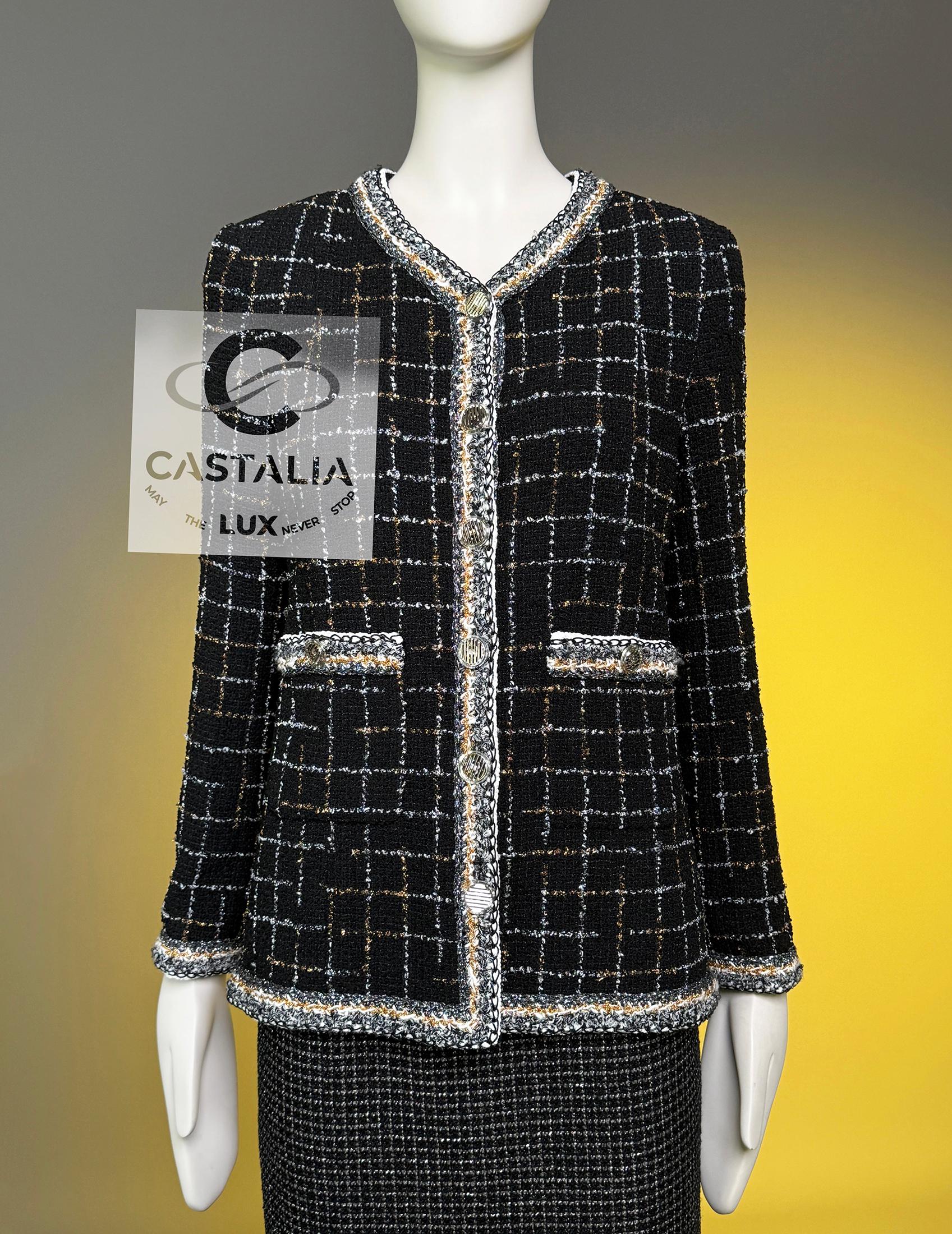 Chanel New Legendary Robot Collection Black Tweed Jacket 38 FR en venta 12