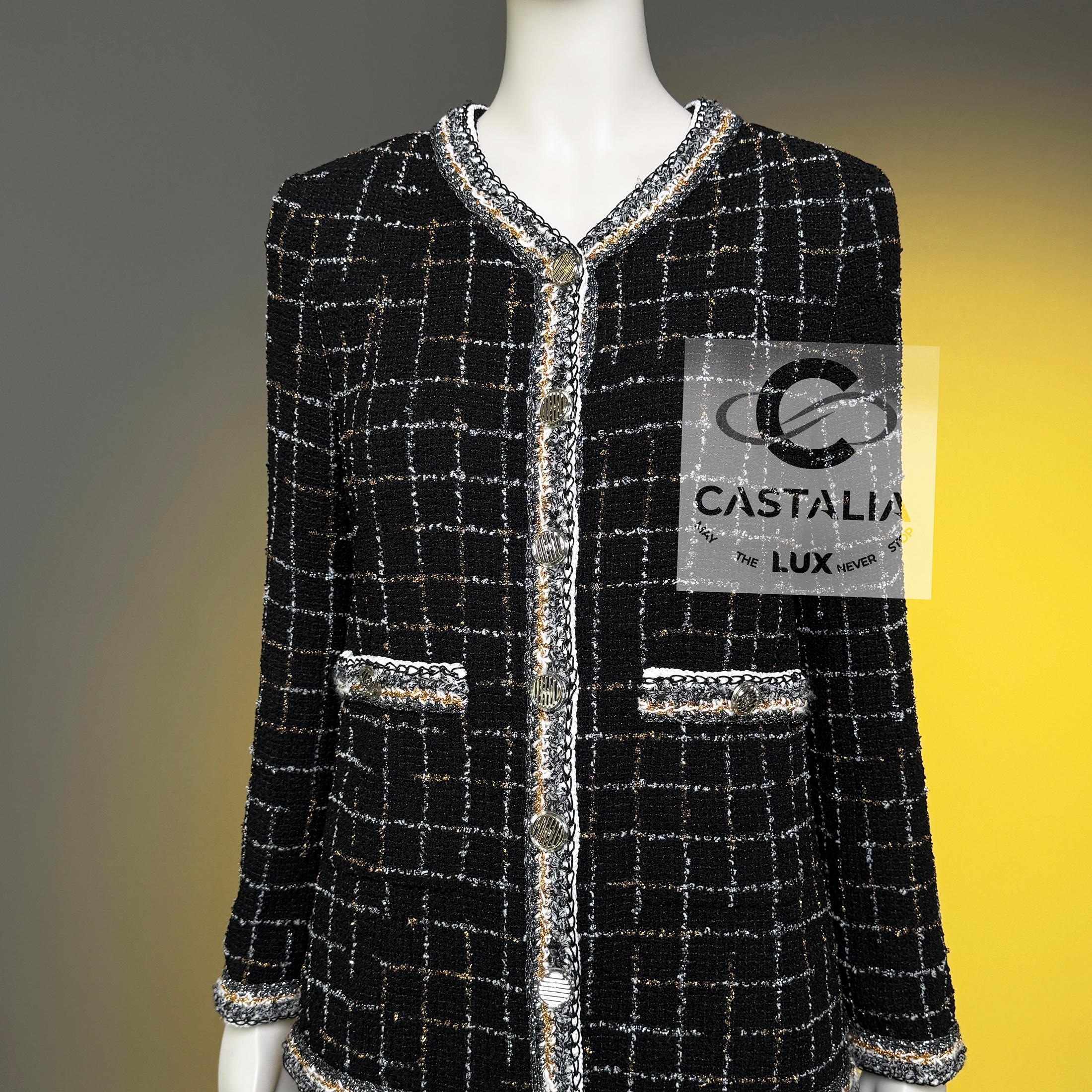 Chanel New Legendary Robot Collection Black Tweed Jacket 38 FR en venta 13