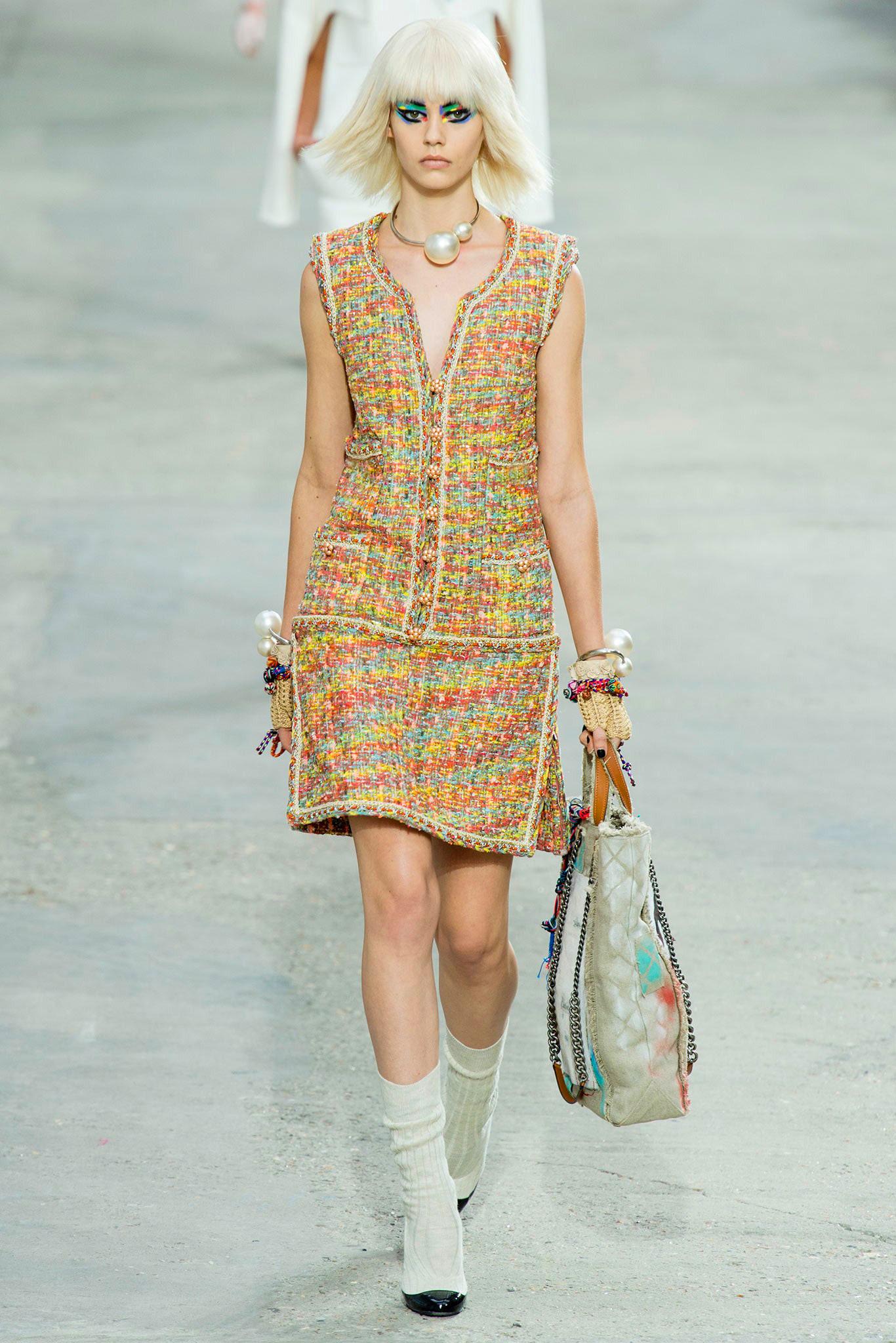 Chanel New 9K Lesage Tweed Dress In New Condition In Dubai, AE