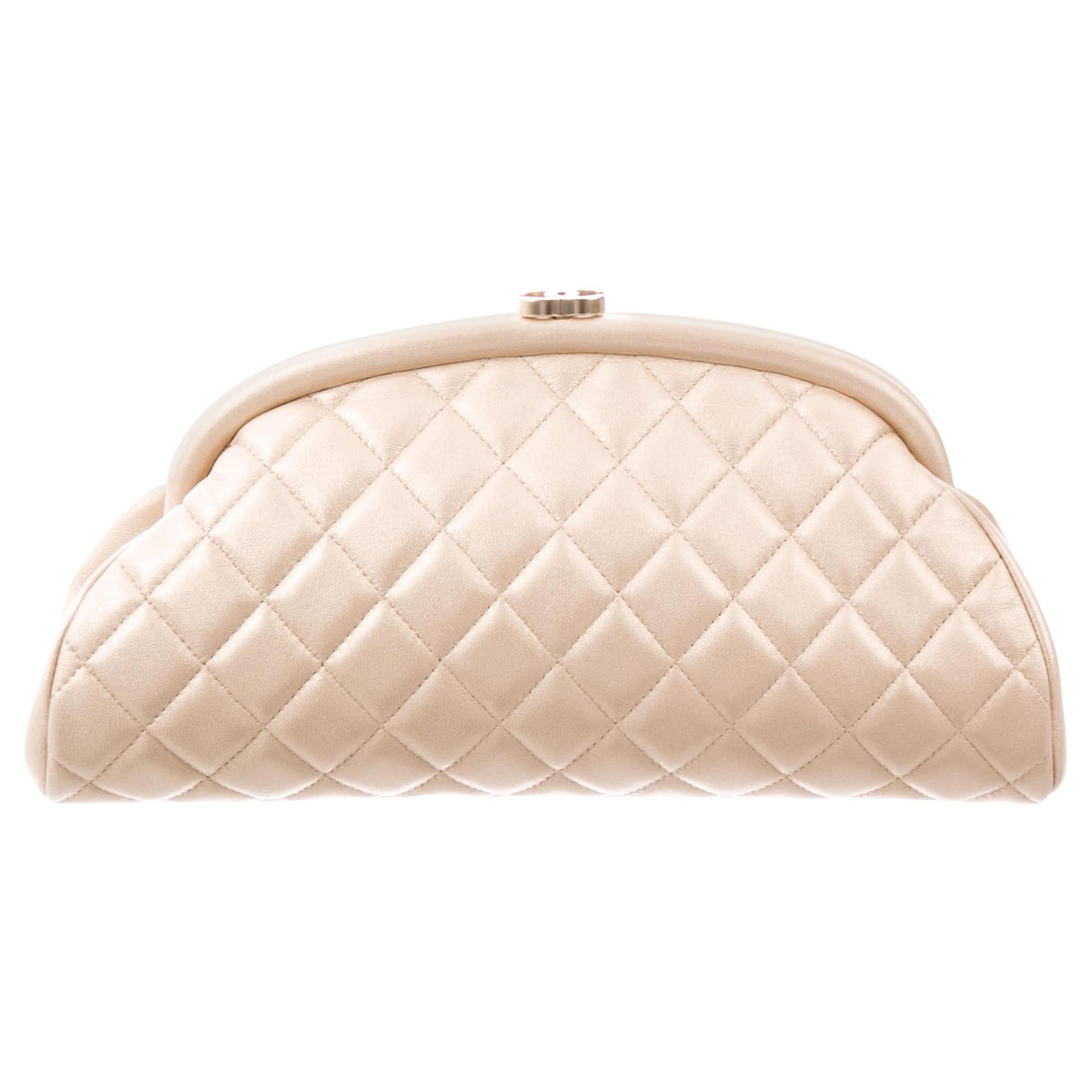 Chanel Clutch Moscow Lion Gold and Metallic Leather For Sale at 1stDibs