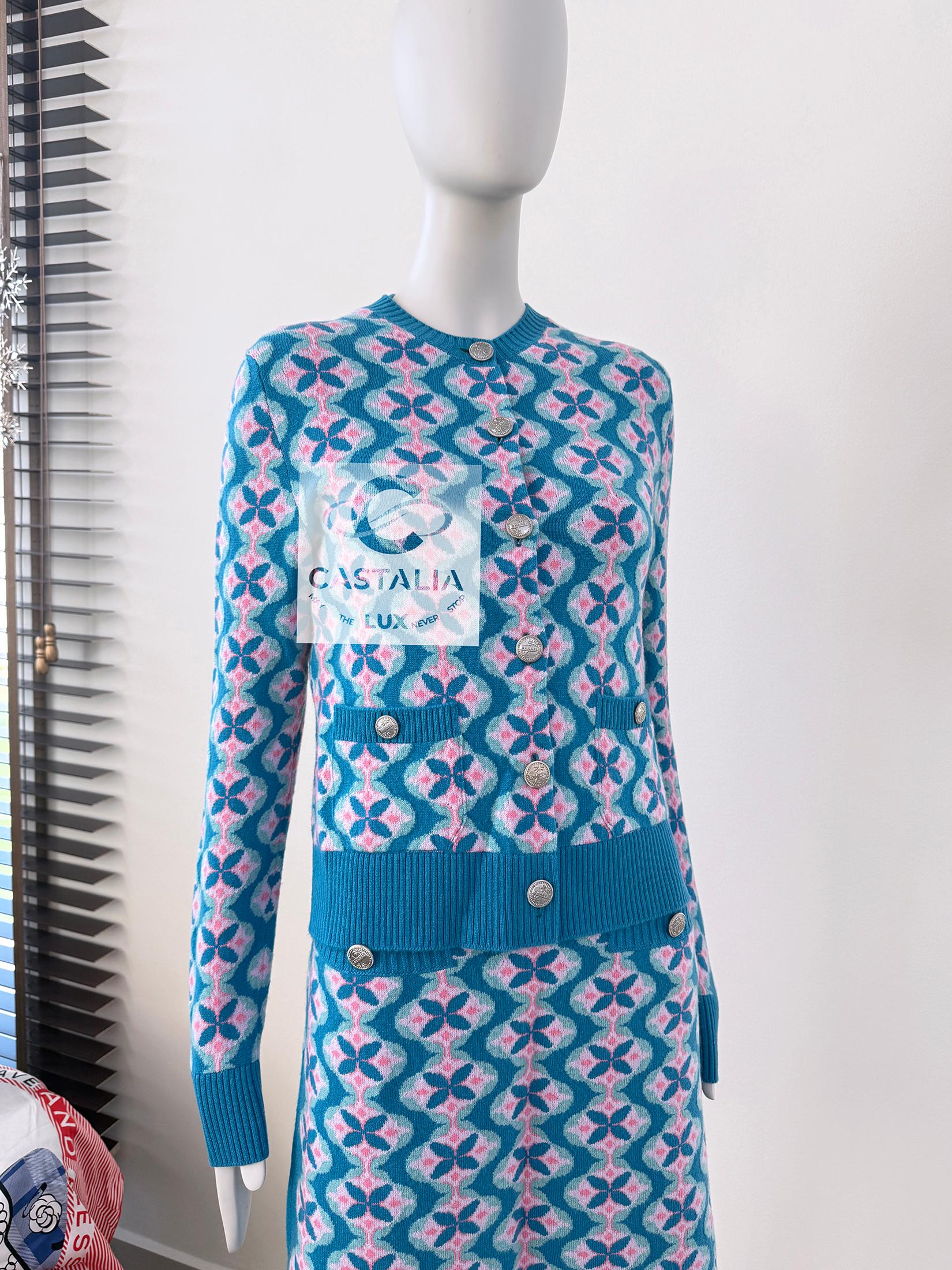 Chanel New Lily Rose Depp Style Cashmere Ensemble 36 FR 2