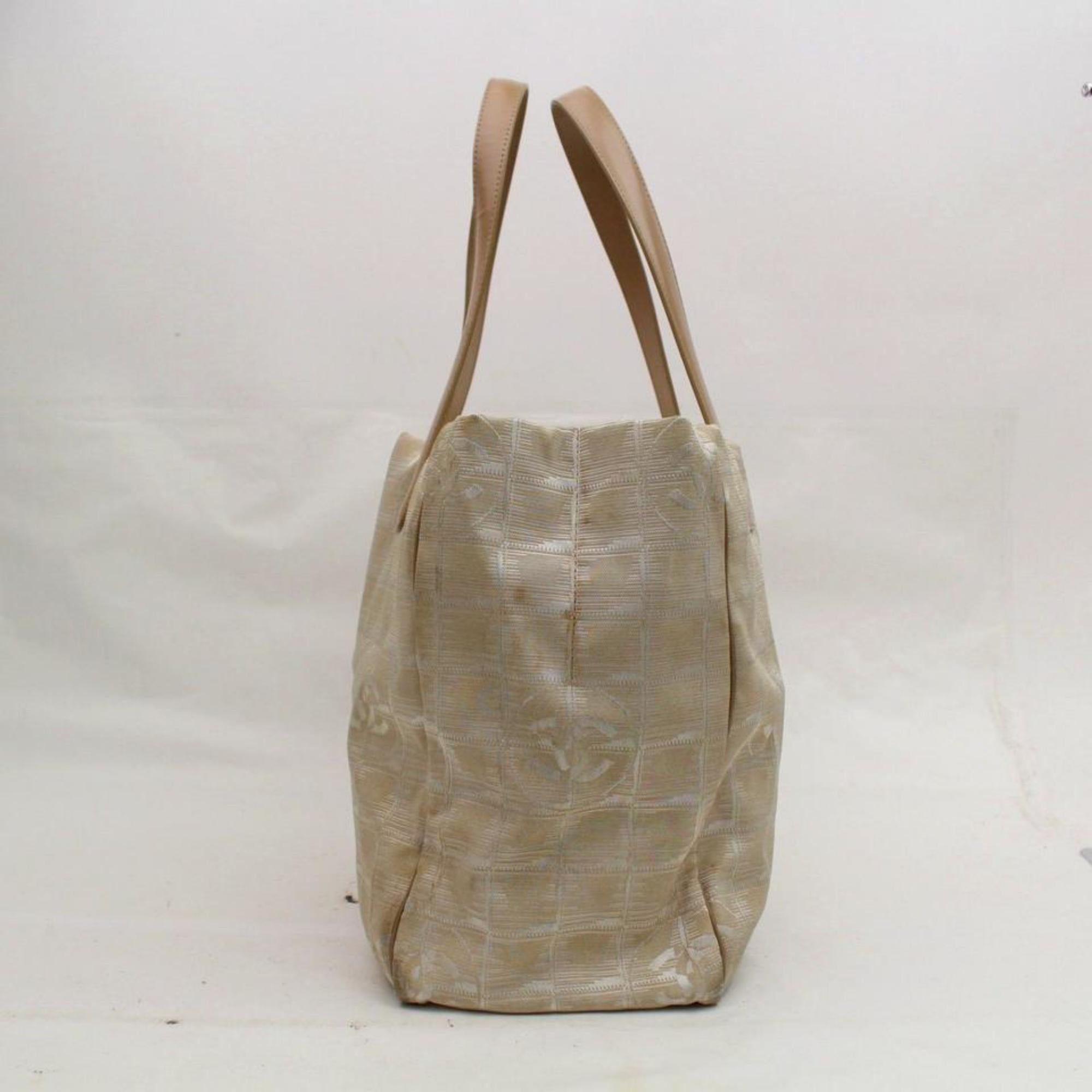 Chanel New Line Travel 868062 Beige Canvas Tote For Sale 3