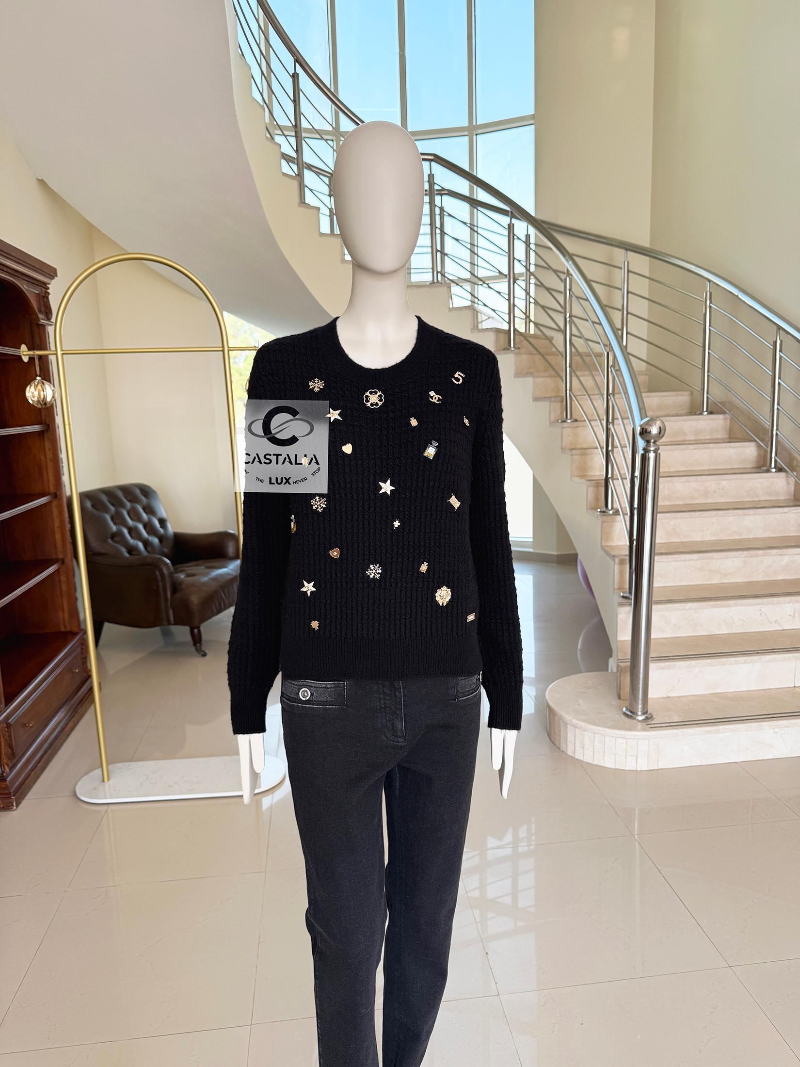 Chanel New Margot Robbie Style Lucky Charms Jumper 38 FR For Sale 4
