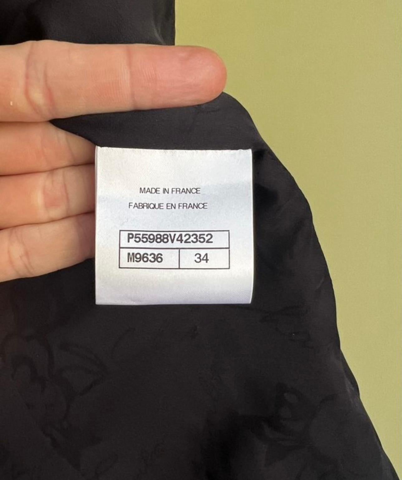 Chanel Neue maritime Tweed-Jacke mit CC-Knöpfen aus Tweed im Angebot 3