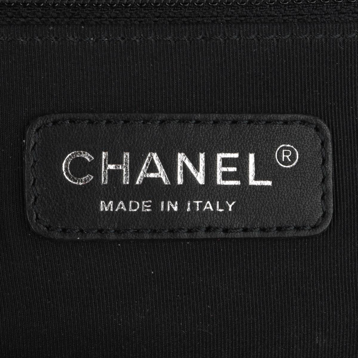 CHANEL New Medium Chevron Boy Bag Dark Red Embroidered Calfskin Gunmetal HW 2014 For Sale 5
