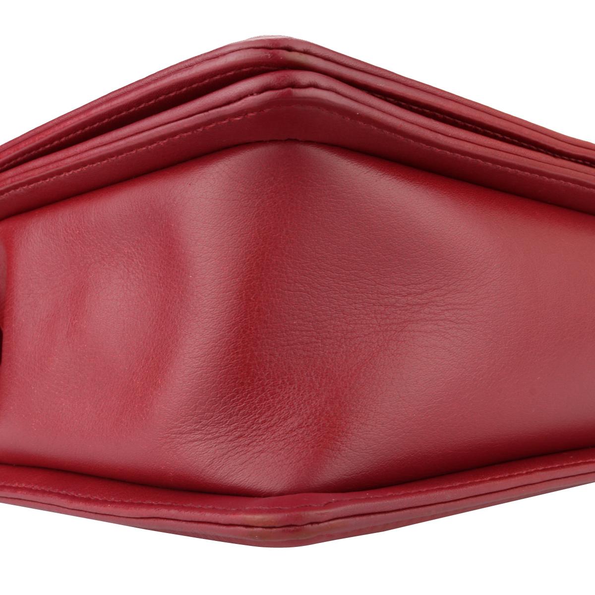CHANEL New Medium Chevron Boy Bag Dark Red Embroidered Calfskin Gunmetal HW 2014 For Sale 4