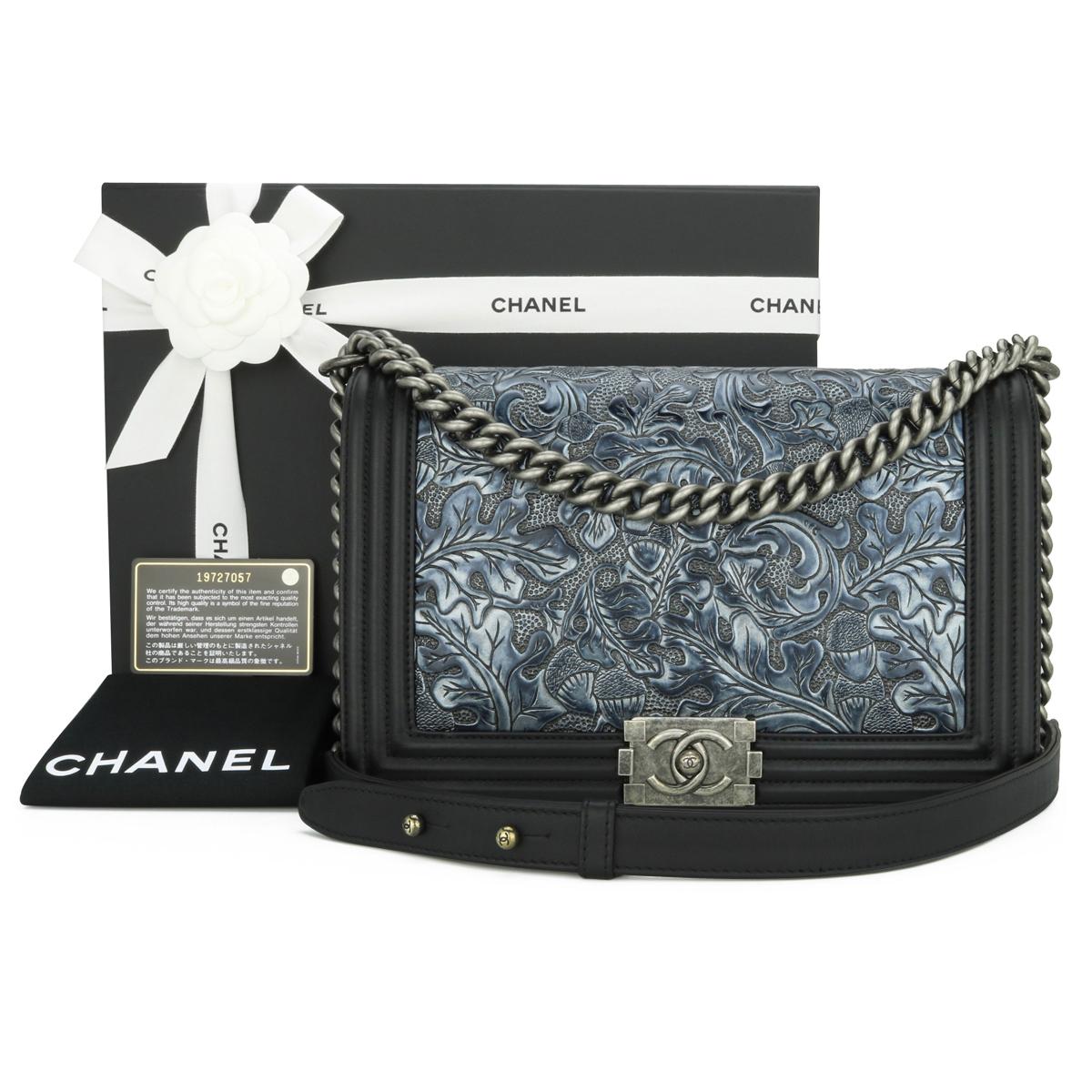 CHANEL New Medium Cordoba Paris Dallas Boy Bag in Charcoal Black Embossed Calfskin with Ruthenium Hardware 2014 – 14A Limited Edition.

This stunning bag is still in excellent condition, the bag still holds its original shape, and the hardware is