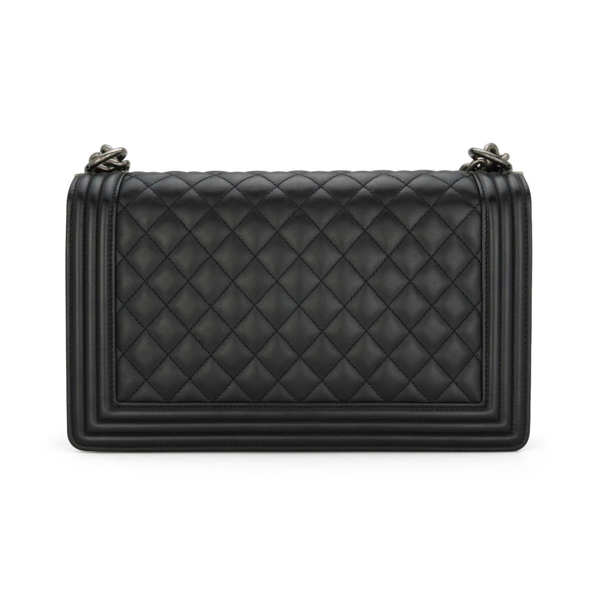 CHANEL New Medium Quilted Boy Bag in Black Calfskin with Ruthenium Hardware 2015 In Good Condition For Sale In Huddersfield, GB