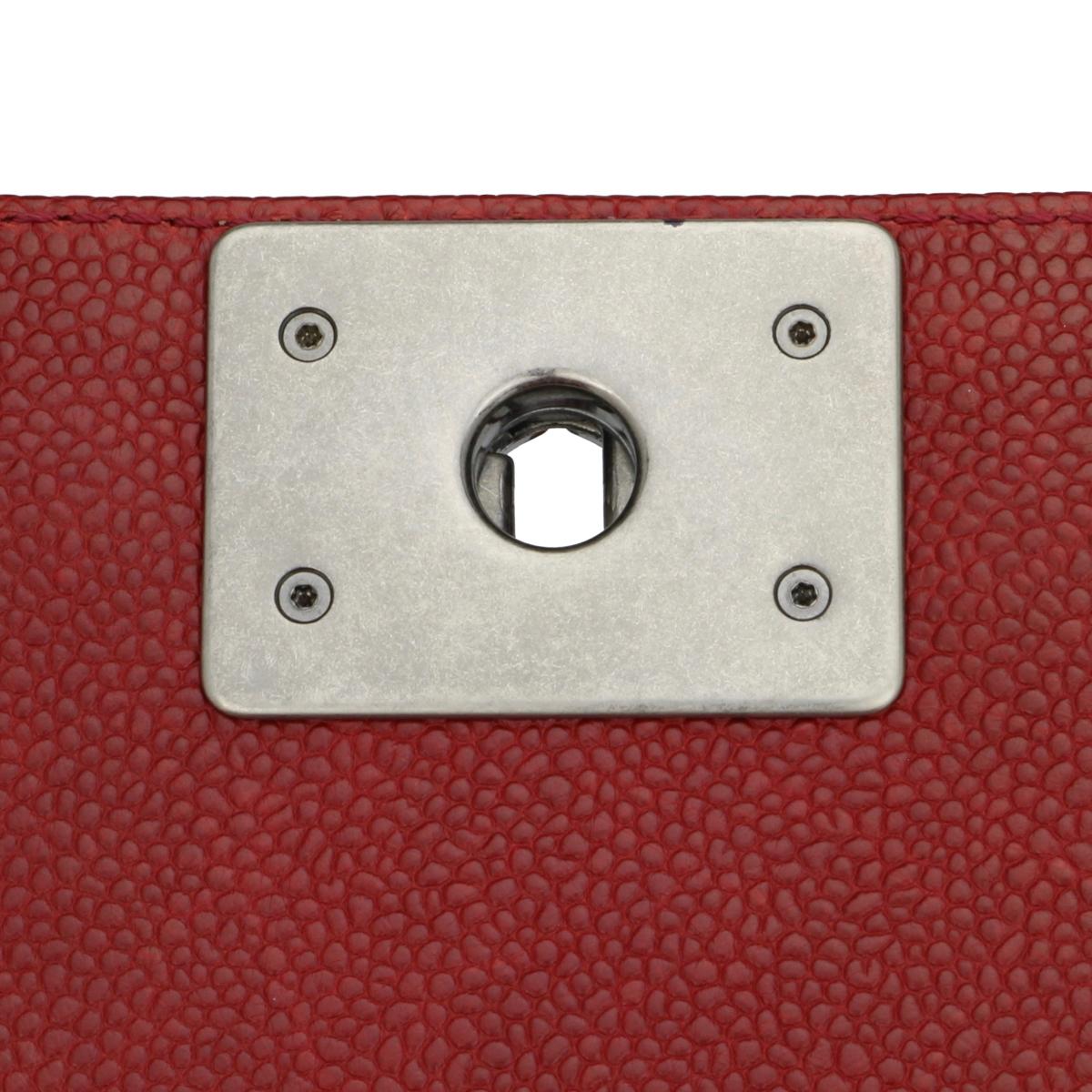 CHANEL Nuevo Bolso Chico Acolchado Mediano en Caviar Rojo Oscuro con Herrajes de Rutenio 14B en venta 8