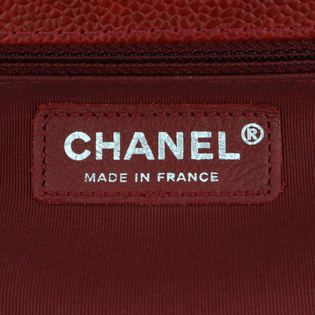 CHANEL Nuevo Bolso Chico Acolchado Mediano en Caviar Rojo Oscuro con Herrajes de Rutenio 14B en venta 11