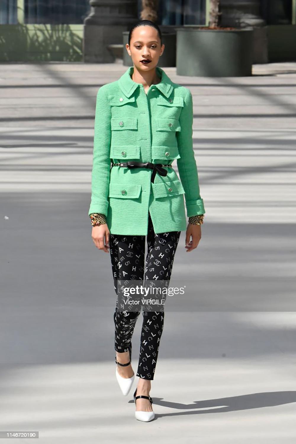 Chanel New Most Hunted CC Logo 2020 Cruise Leggings 3