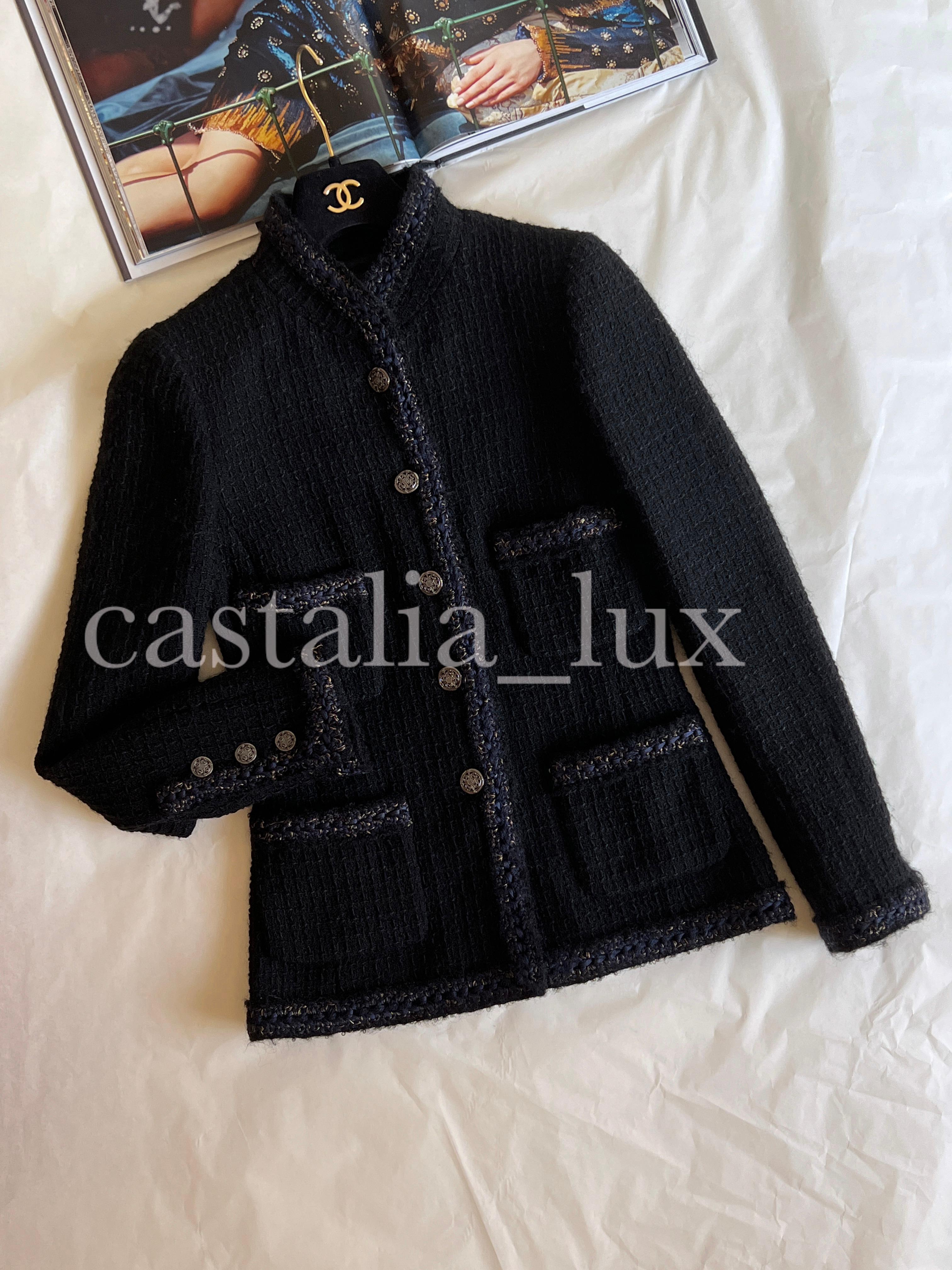 Chanel New Most  Iconic CC Coin Buttons Black Tweed Jacket In New Condition For Sale In Dubai, AE