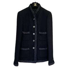 Chanel New Most  Veste en tweed noir à boutons de monnaie Iconic CC