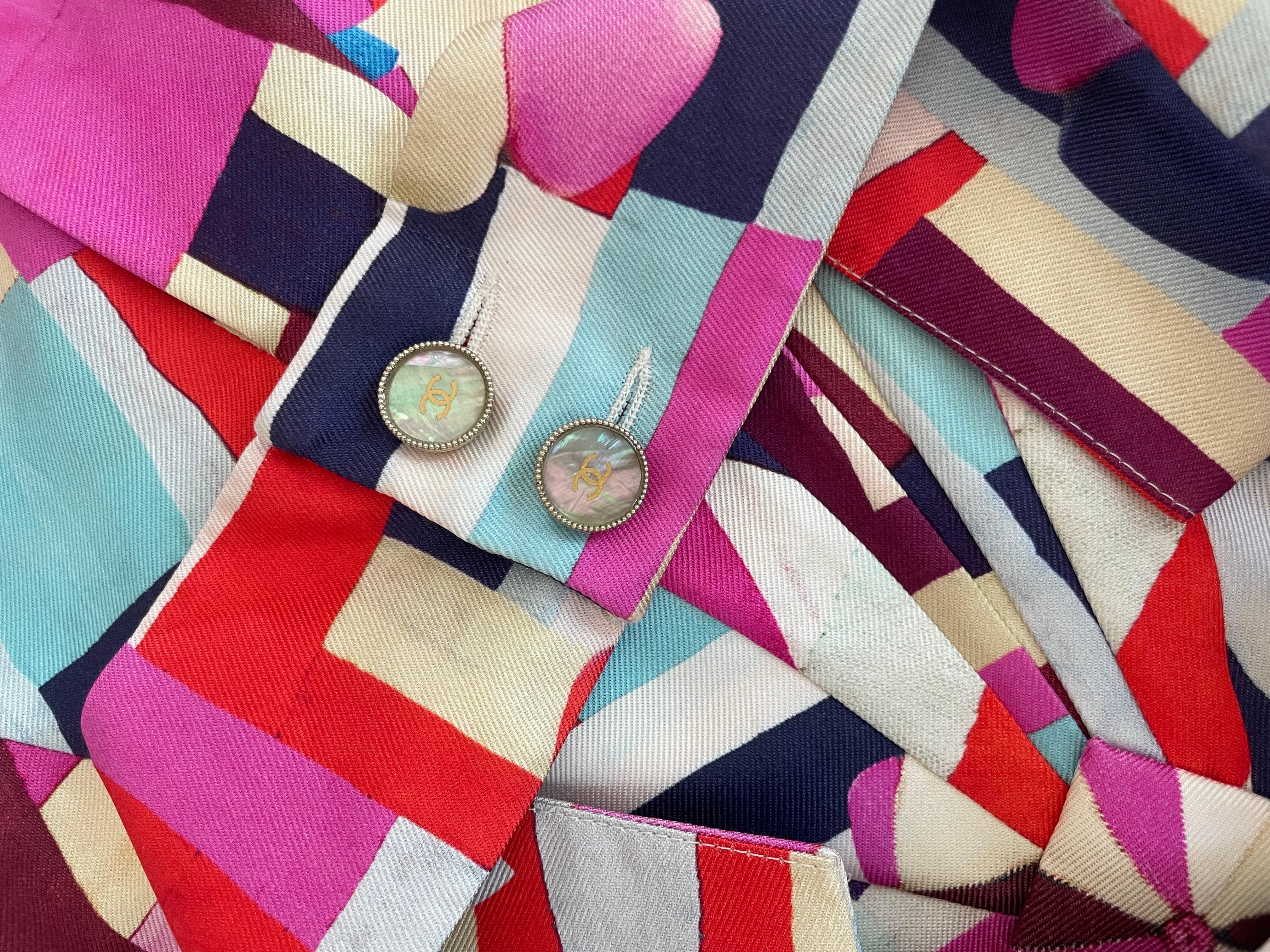 Chanel - Robe longue croisière à imprimé multicolore et découpes dans le dos, état neuf, 2016, avec étiquettes en vente 7