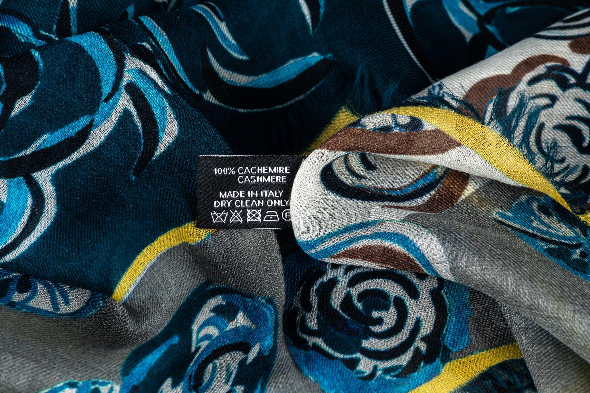 Chanel New Navy Camellia Cashmere Shawl In New Condition For Sale In West Hollywood, CA