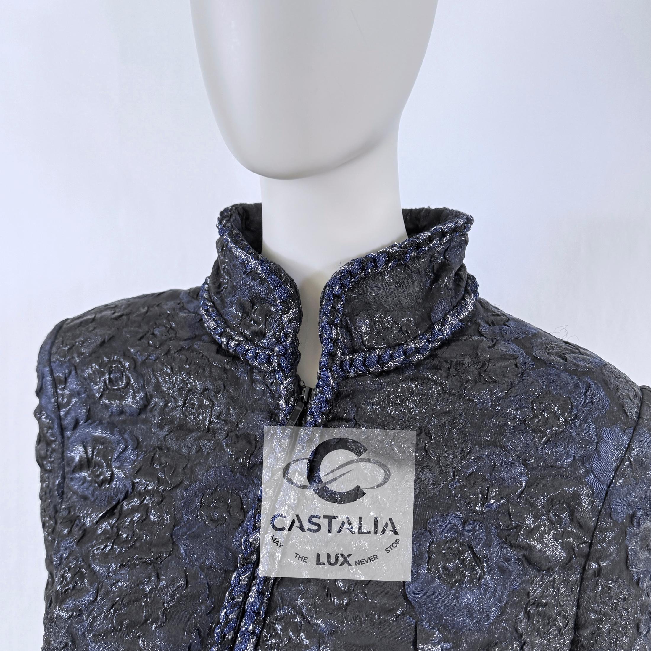 Chanel New Opulent Jacquard Jacket with Camellias 36 FR For Sale 2
