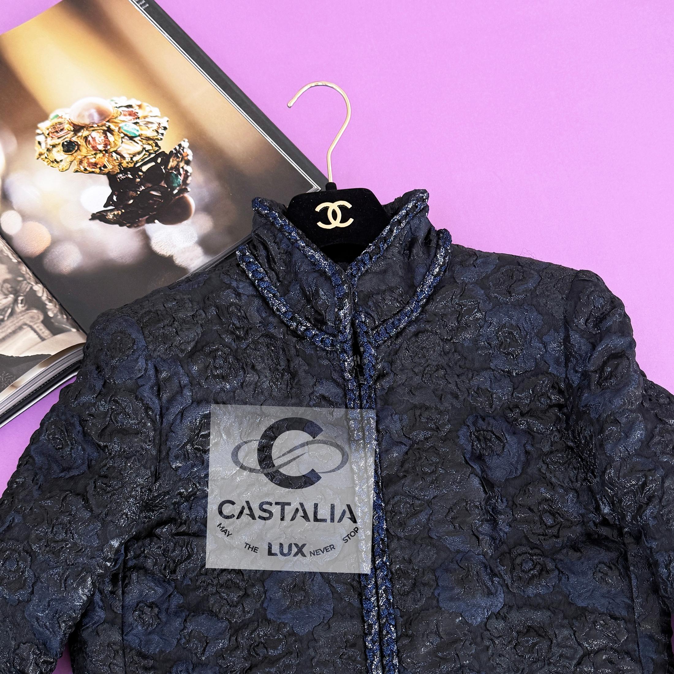 Chanel New Opulent Jacquard Jacket with Camellias 36 FR For Sale 3