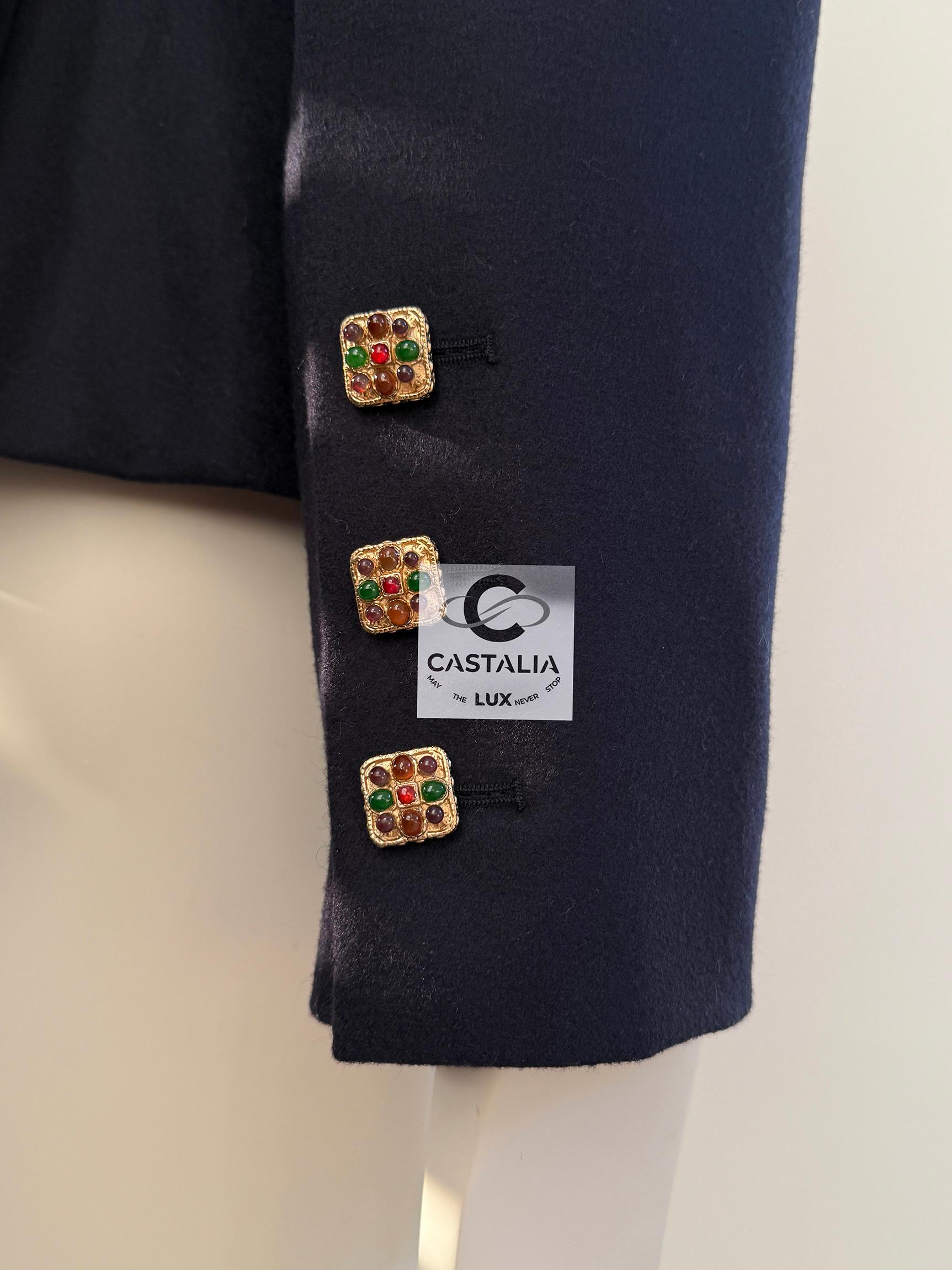 Chanel New Paris / Byzance Chaqueta Gripoix Buttons 40 FR en venta 6
