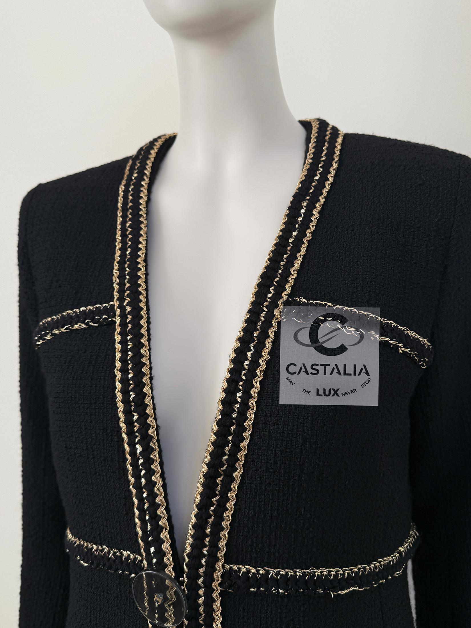 Chanel New Paris / Cosmopolite Black Tweed Jacket 40 FR For Sale 6