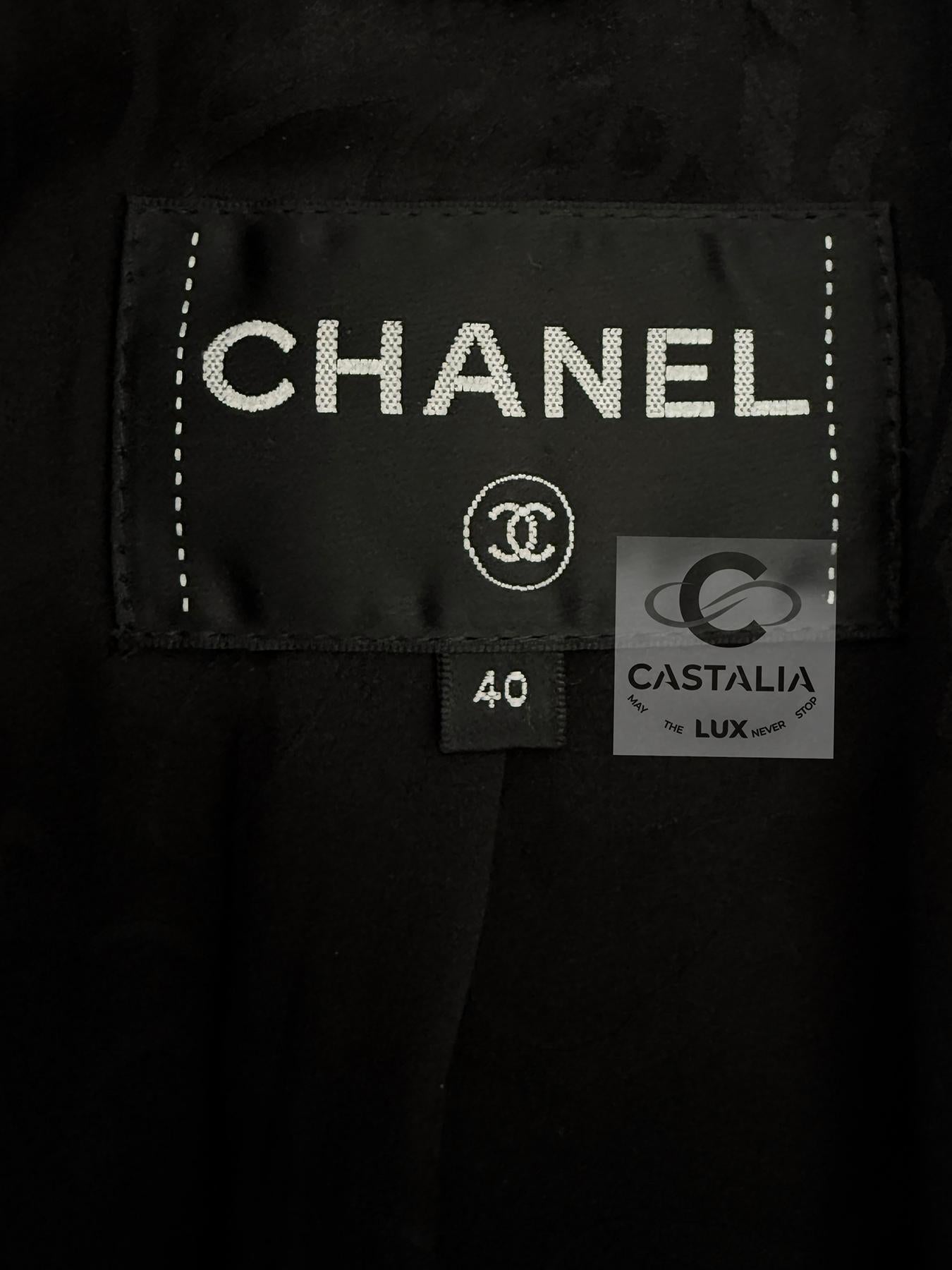 Chanel New Paris / Cosmopolite Black Tweed Jacket 40 FR For Sale 14