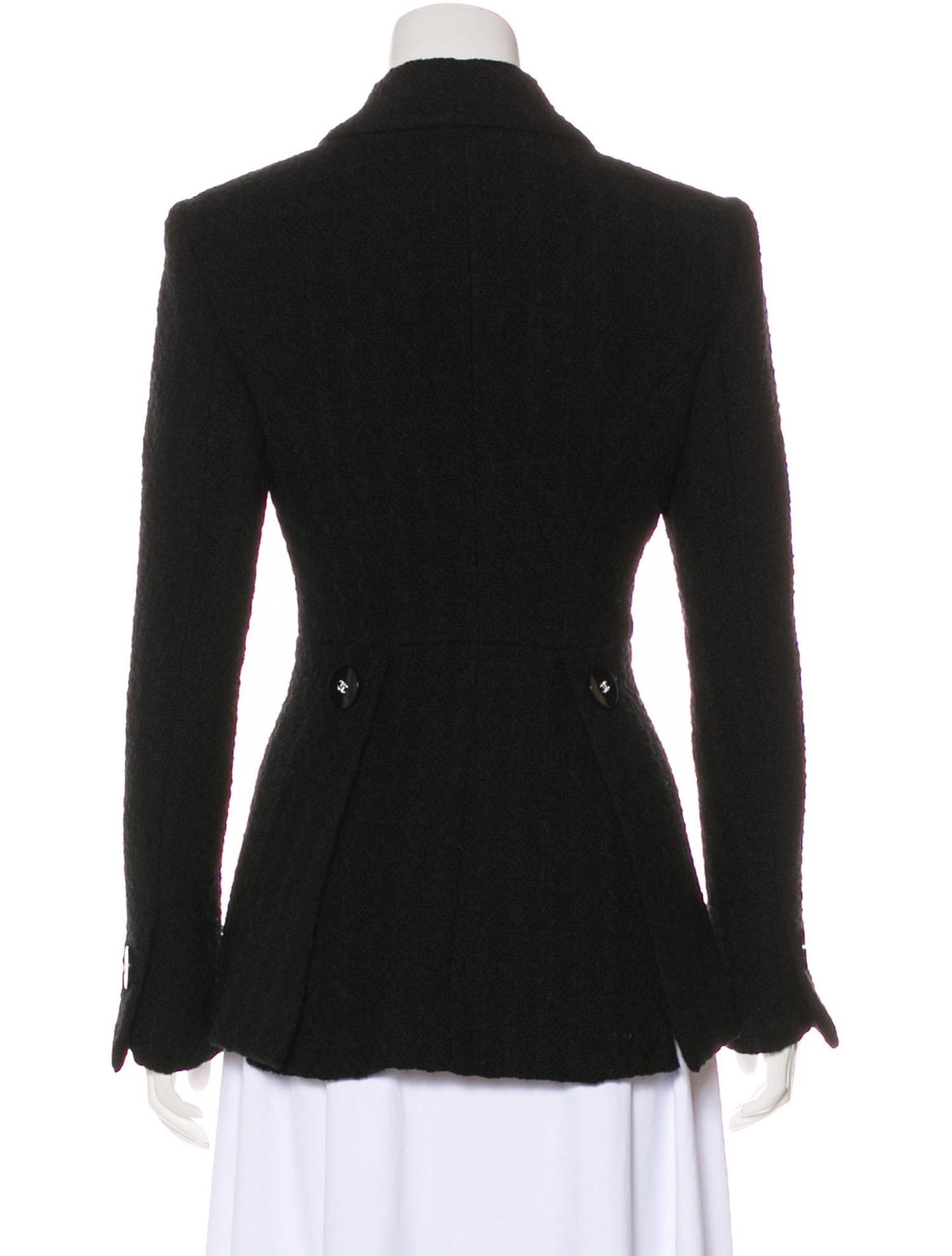 Chanel New Paris / Cosmopolite It-Girl Black Tweed Jacket For Sale 11