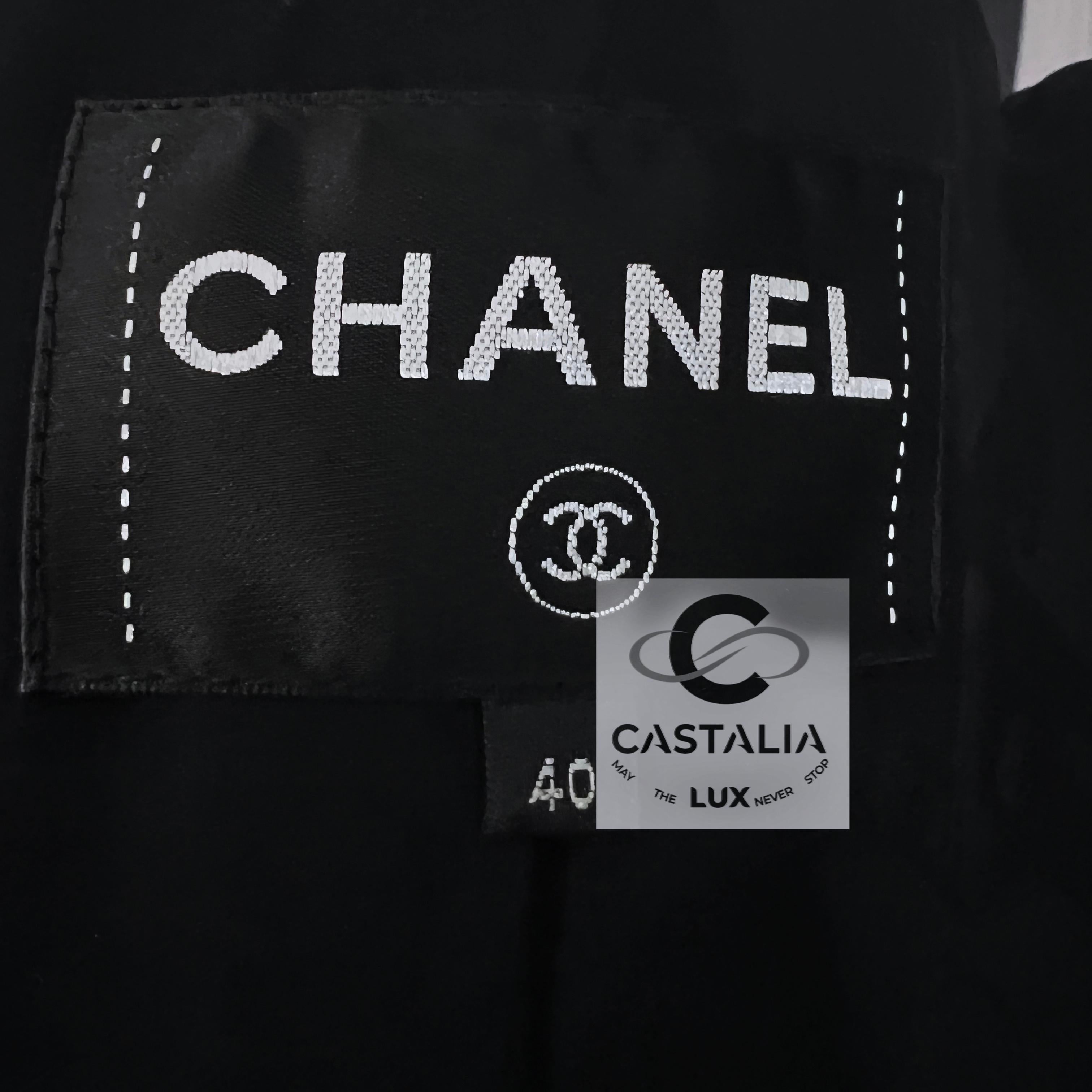 Chanel New Paris Cosmopolite Runway Jacket 40 FR 11