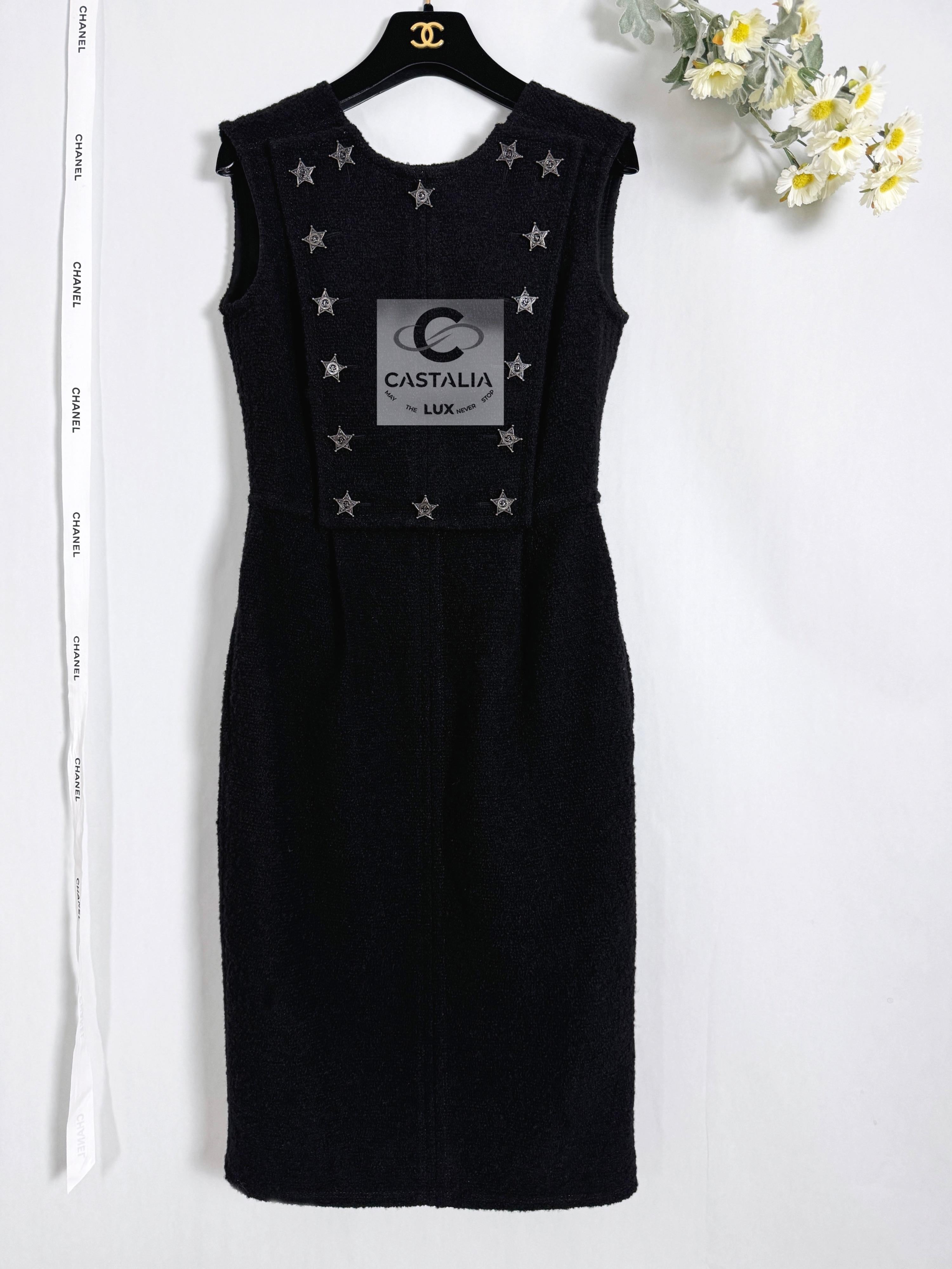 Chanel New Paris / Dallas CC Stars Black Tweed Dress In New Condition In Dubai, AE