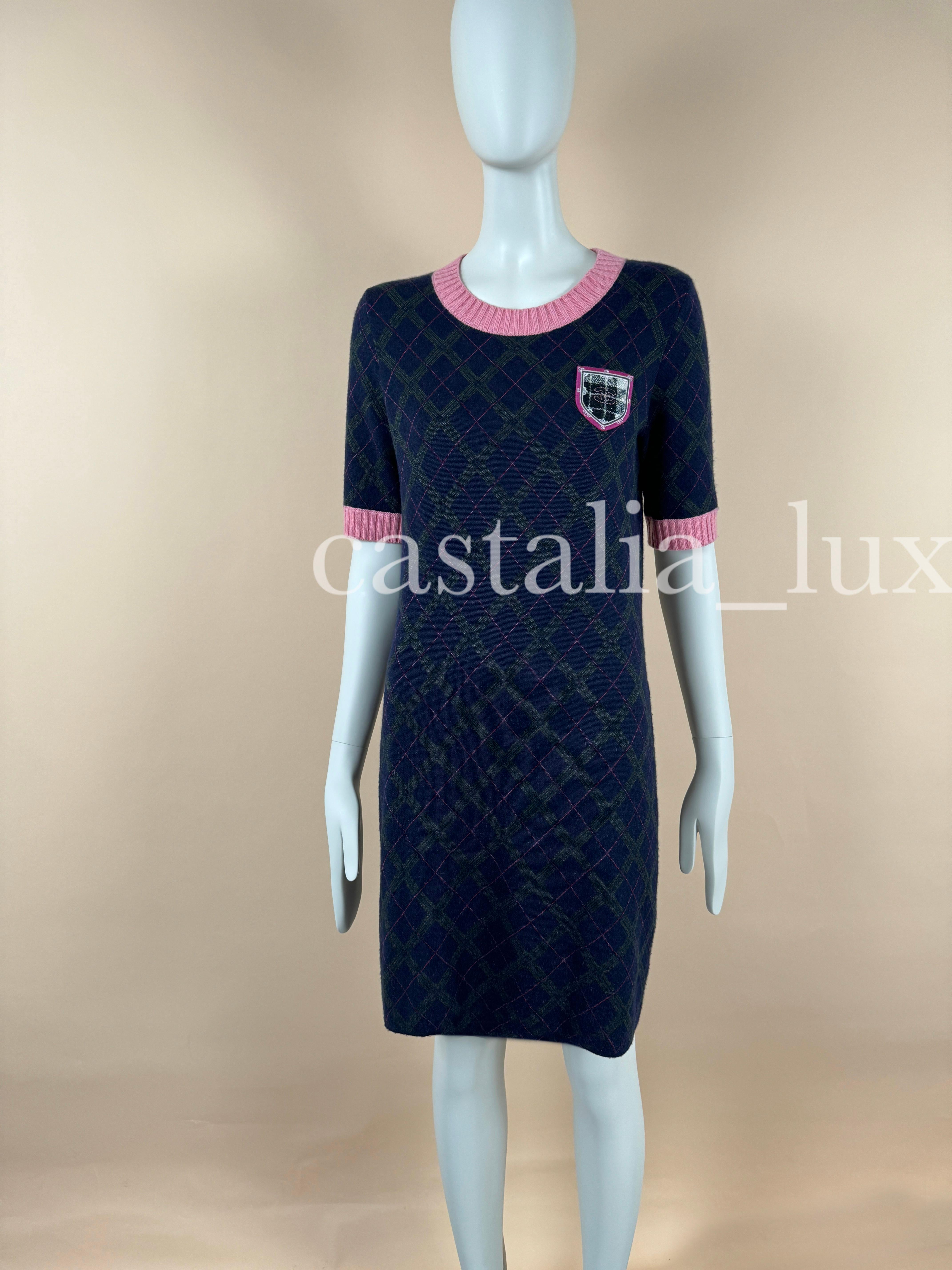 Chanel New  Paris / Edinburgh Argyle Cashmere Dress In New Condition For Sale In Dubai, AE
