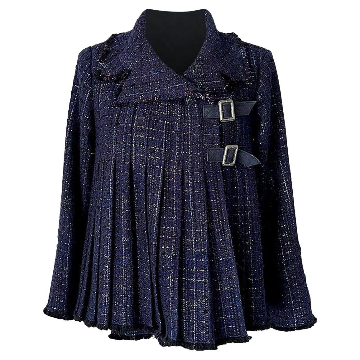 What is a cape jacket?