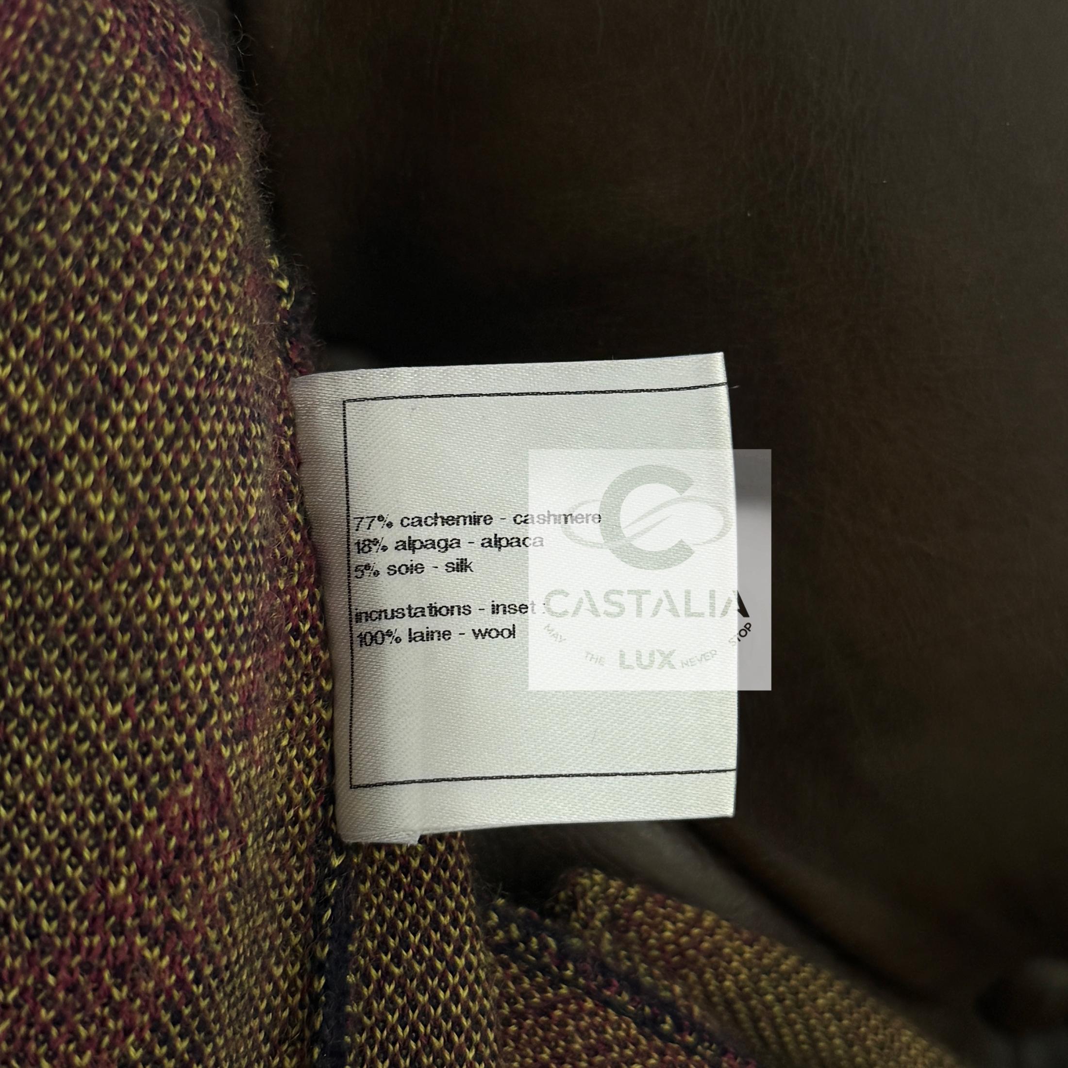Chanel Nuevo París / Edimburgo CC Logo Patch Vestido de tartán en venta 8