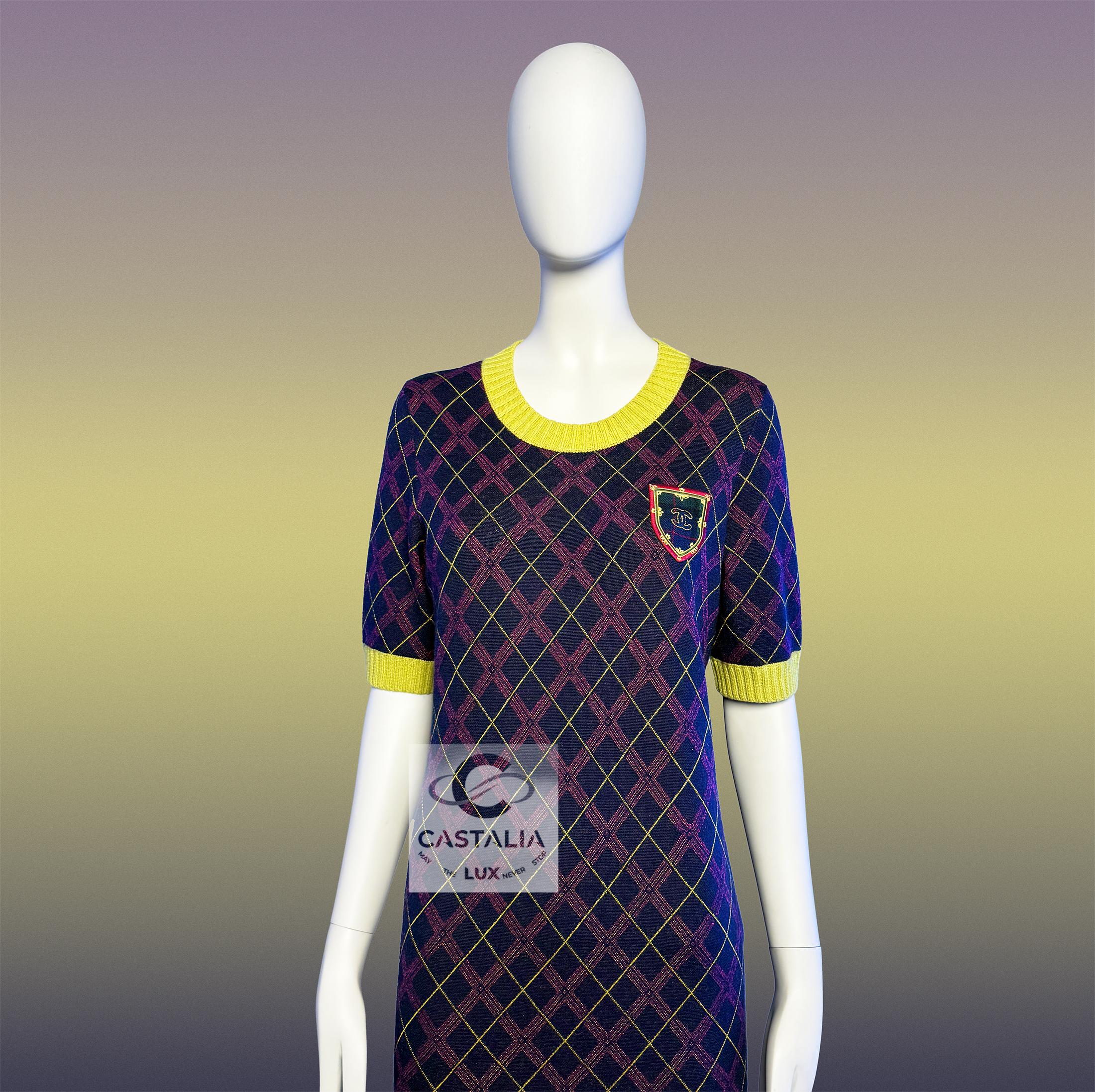 Femenino o masculino Chanel Nuevo París / Edimburgo CC Logo Patch Vestido de tartán en venta