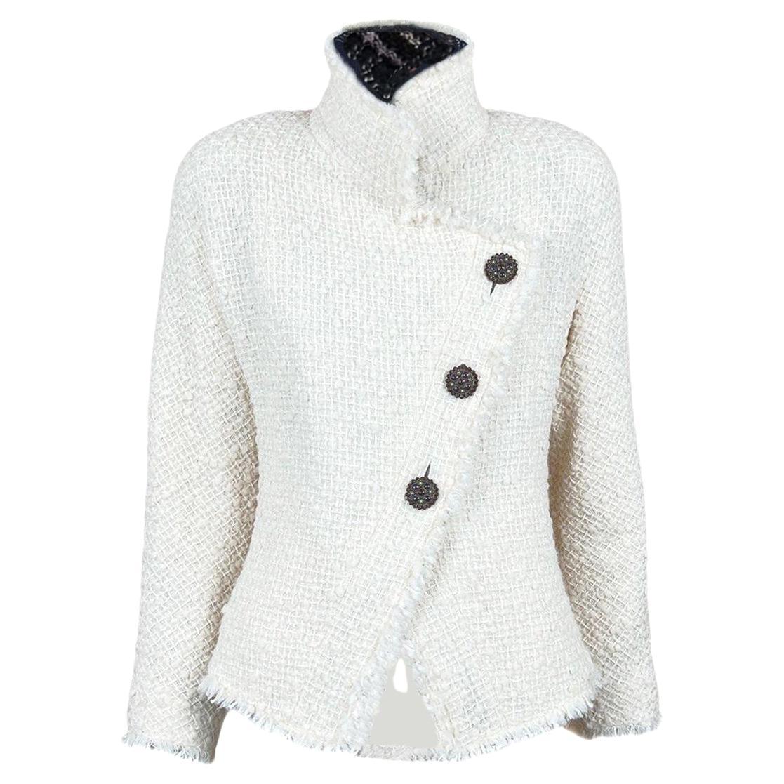 CHANEL New Paris / EDINBURGH Ecru Tweed Jacket  38 FR For Sale