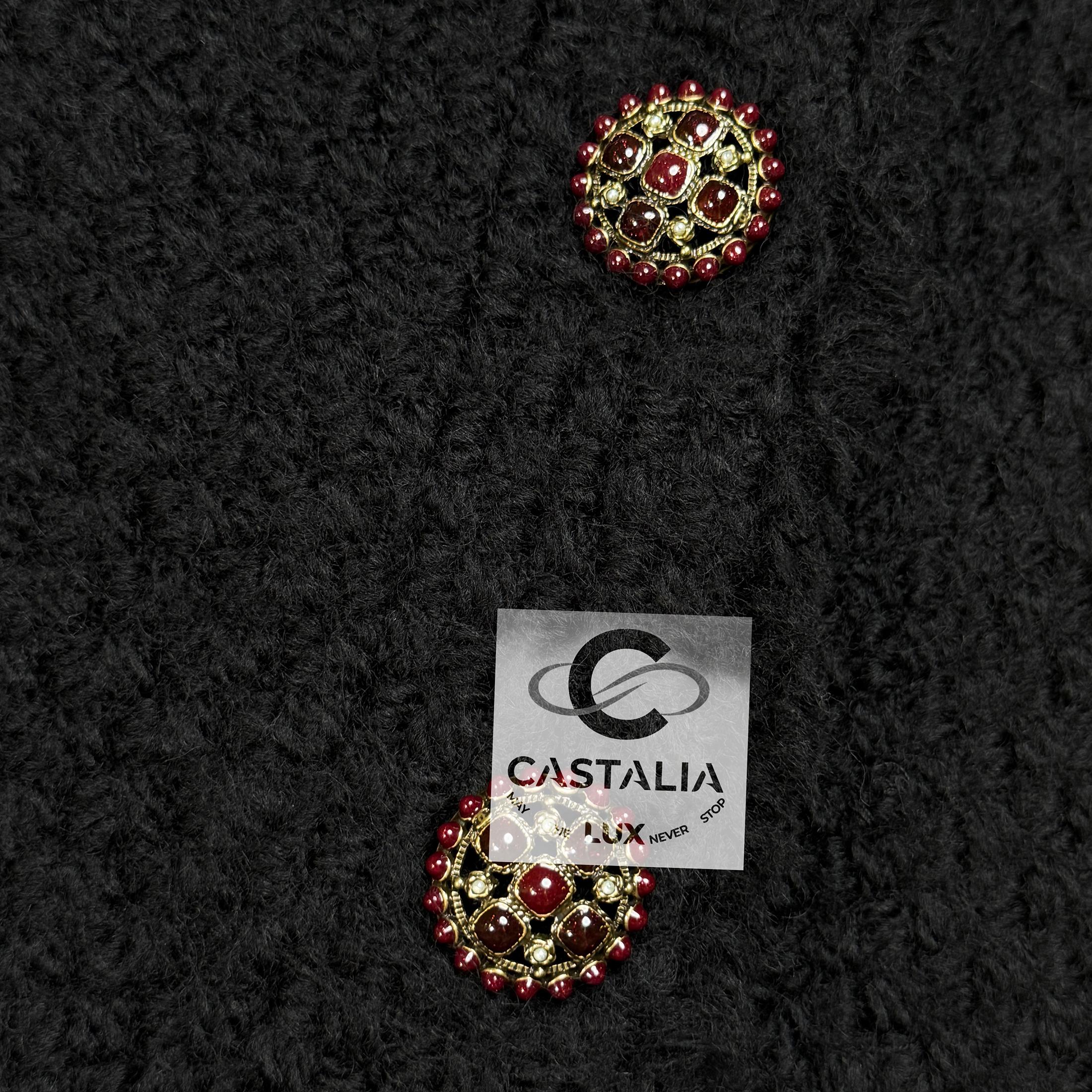 Chanel Nueva París / Edimburgo Chaqueta icónica de tweed de tartán negro 38 FR en venta 10