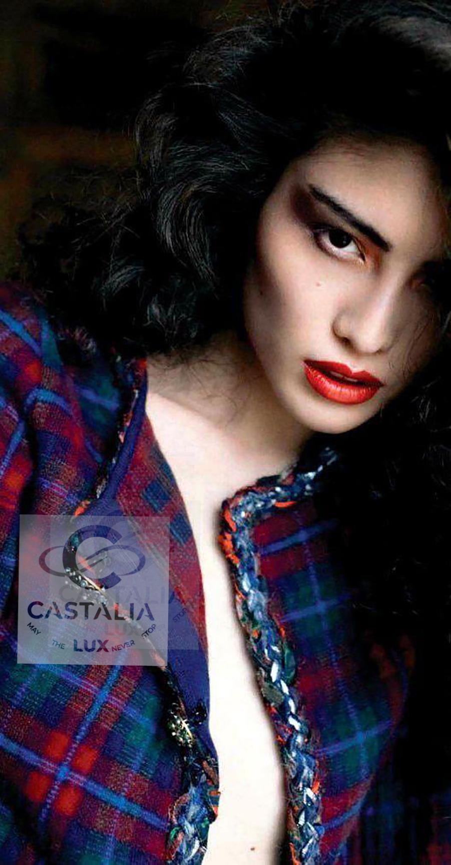 CHANEL Nuevo París / Edimburgo Chaqueta icónica de tartán rojo 34 FR Negro en venta