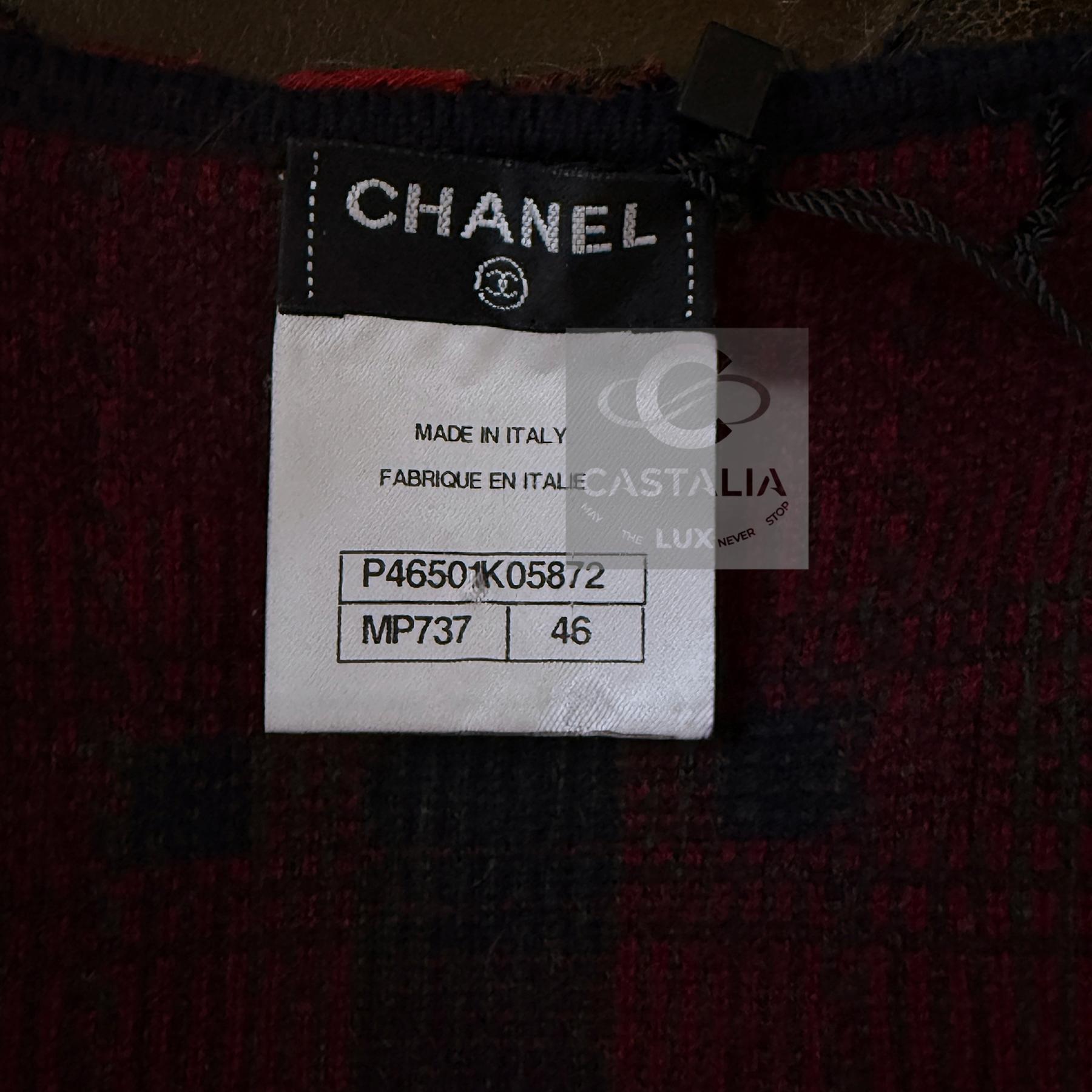 CHANEL New Paris / Edinburgh Ikonische Rote Tartan Jacke 46 FR im Angebot 14