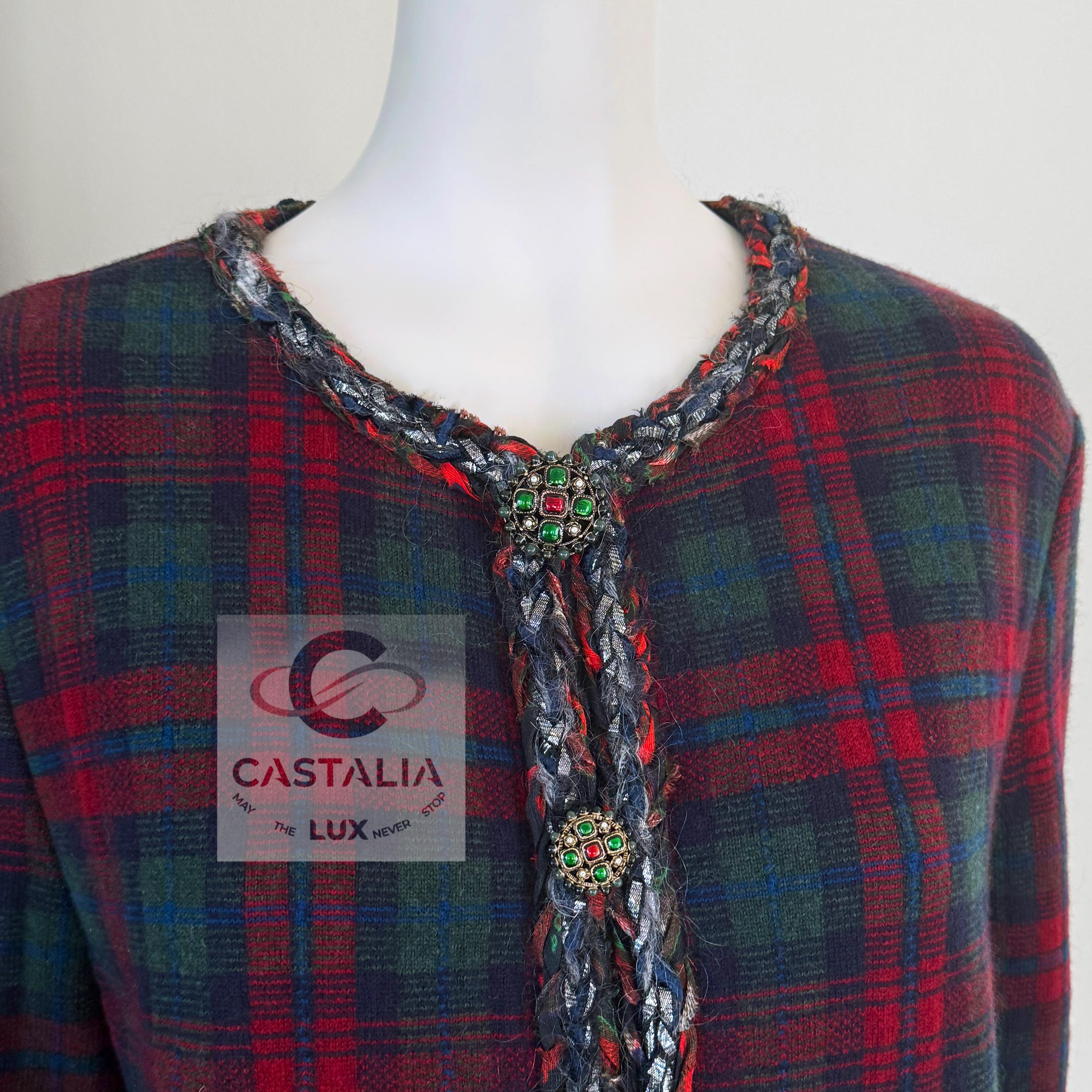 CHANEL New Paris / Edinburgh Ikonische Rote Tartan Jacke 46 FR im Angebot 5