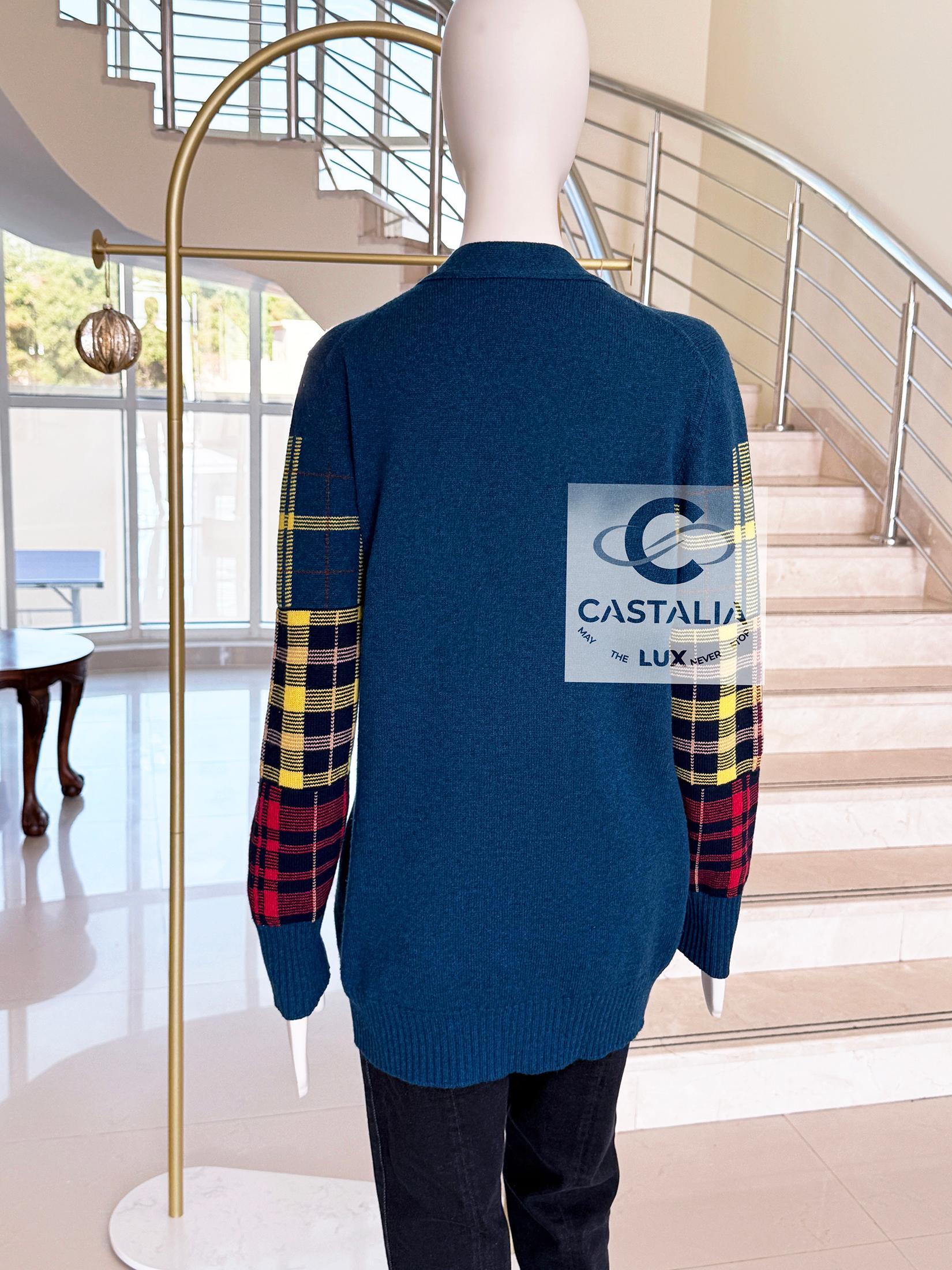 Chanel New Paris / Edinburgh Tartan Sleeves Runway Cardigan 38 FR 9
