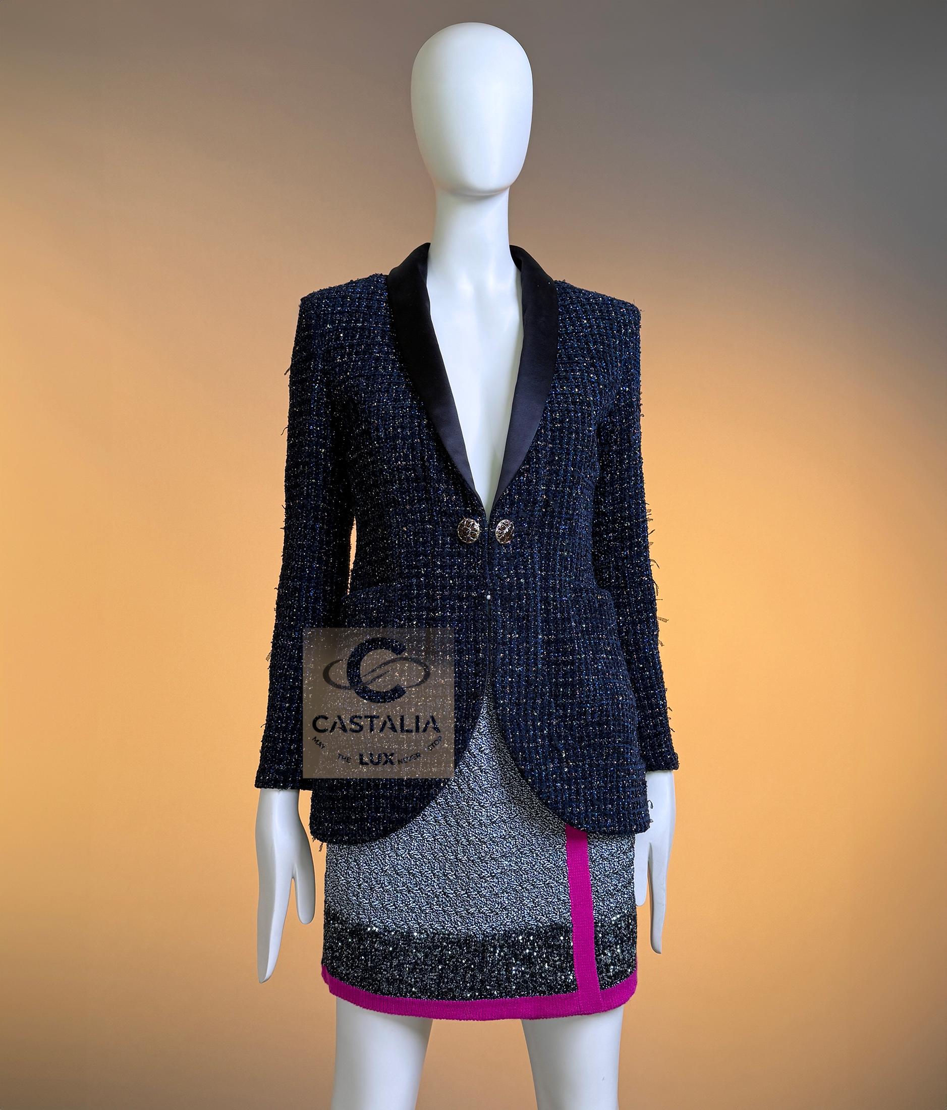 CHANEL Nuevo París / Egipto Chaqueta de tweed Lesage 34 FR en venta 8