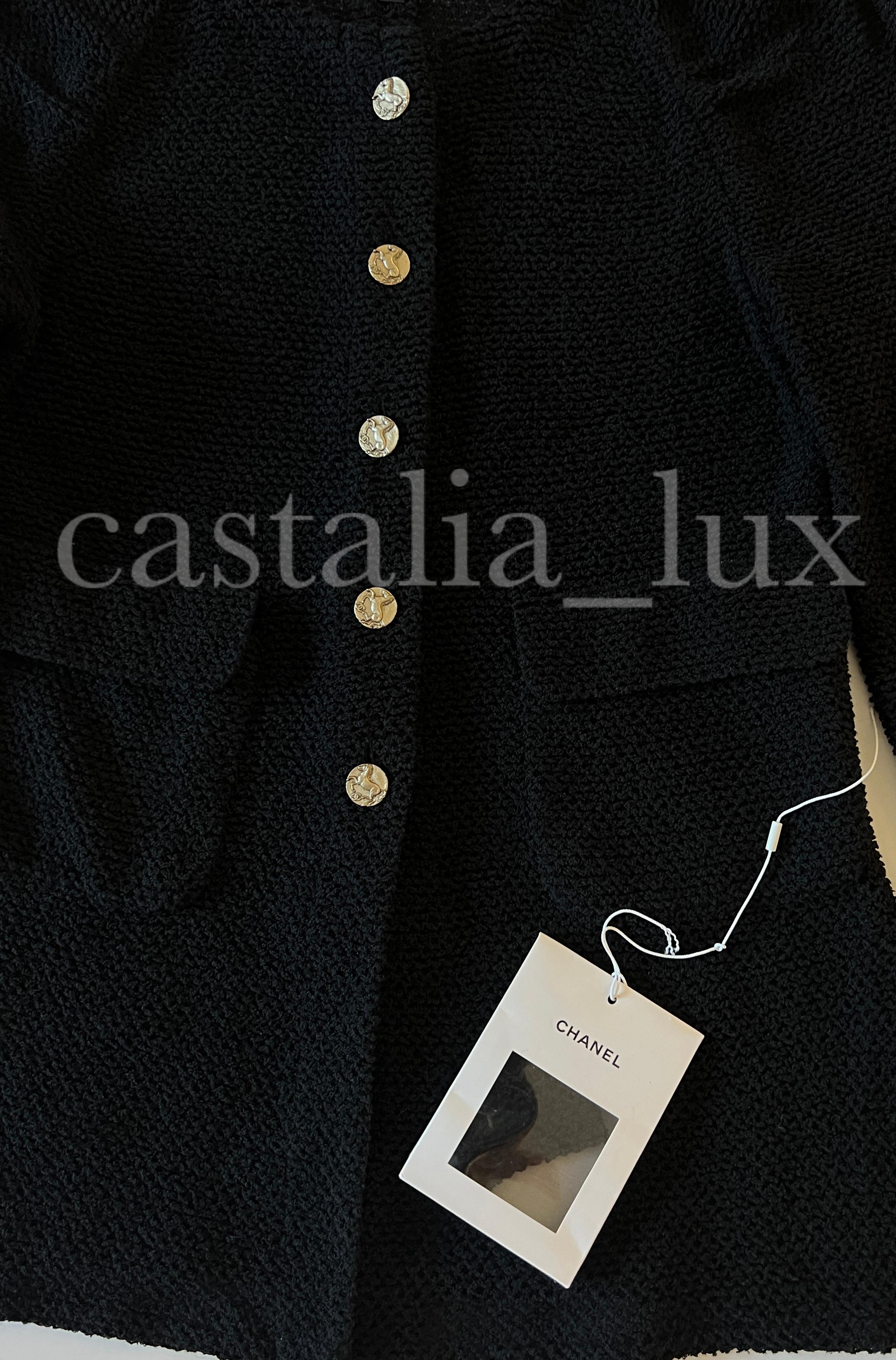 Chanel Neue Paris / Griechenland Schwarze Tweed-Jacke im Angebot 4