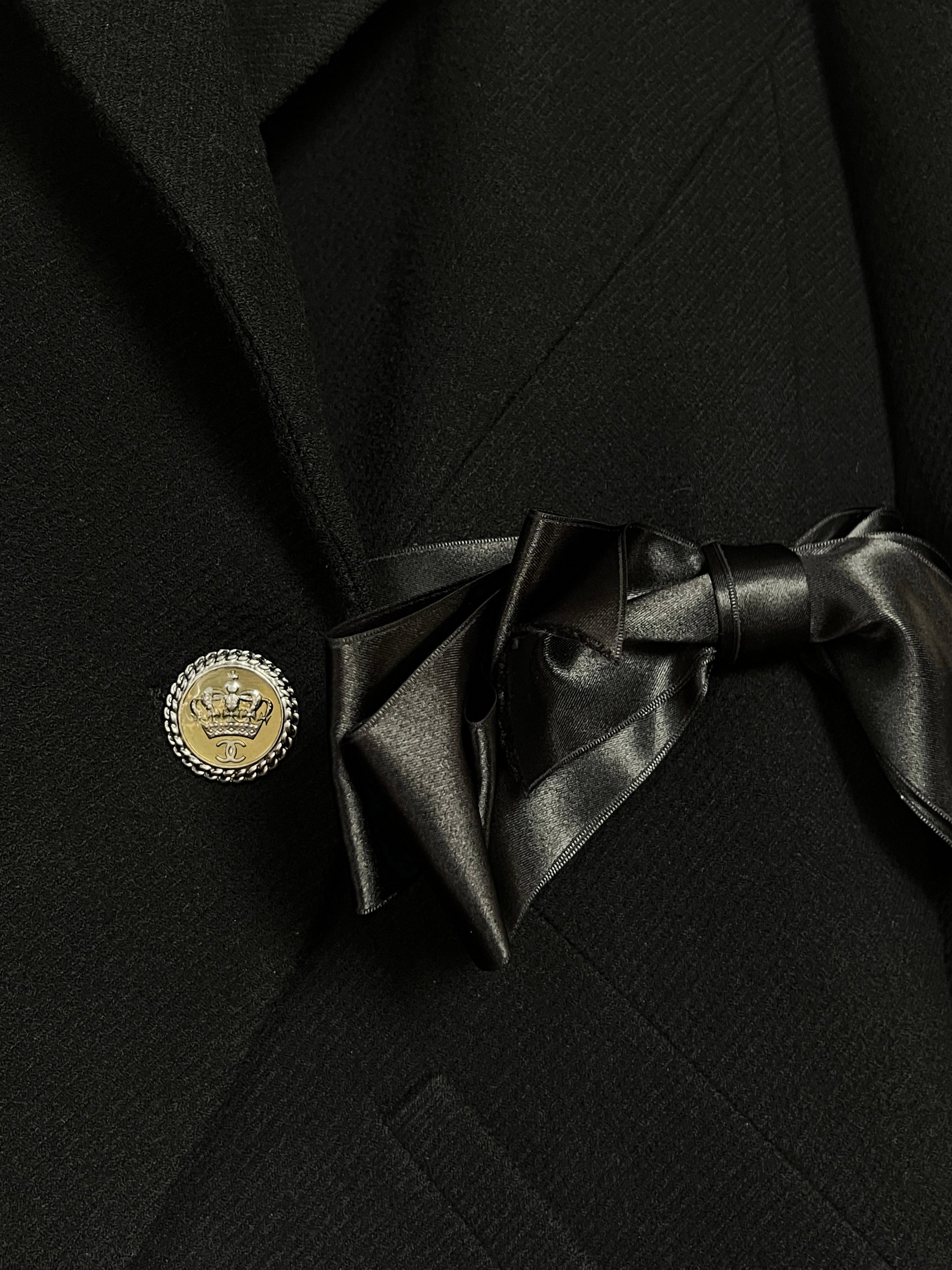 Chanel New Paris / London Runway Veste en tweed noir Neuf - En vente à Dubai, AE
