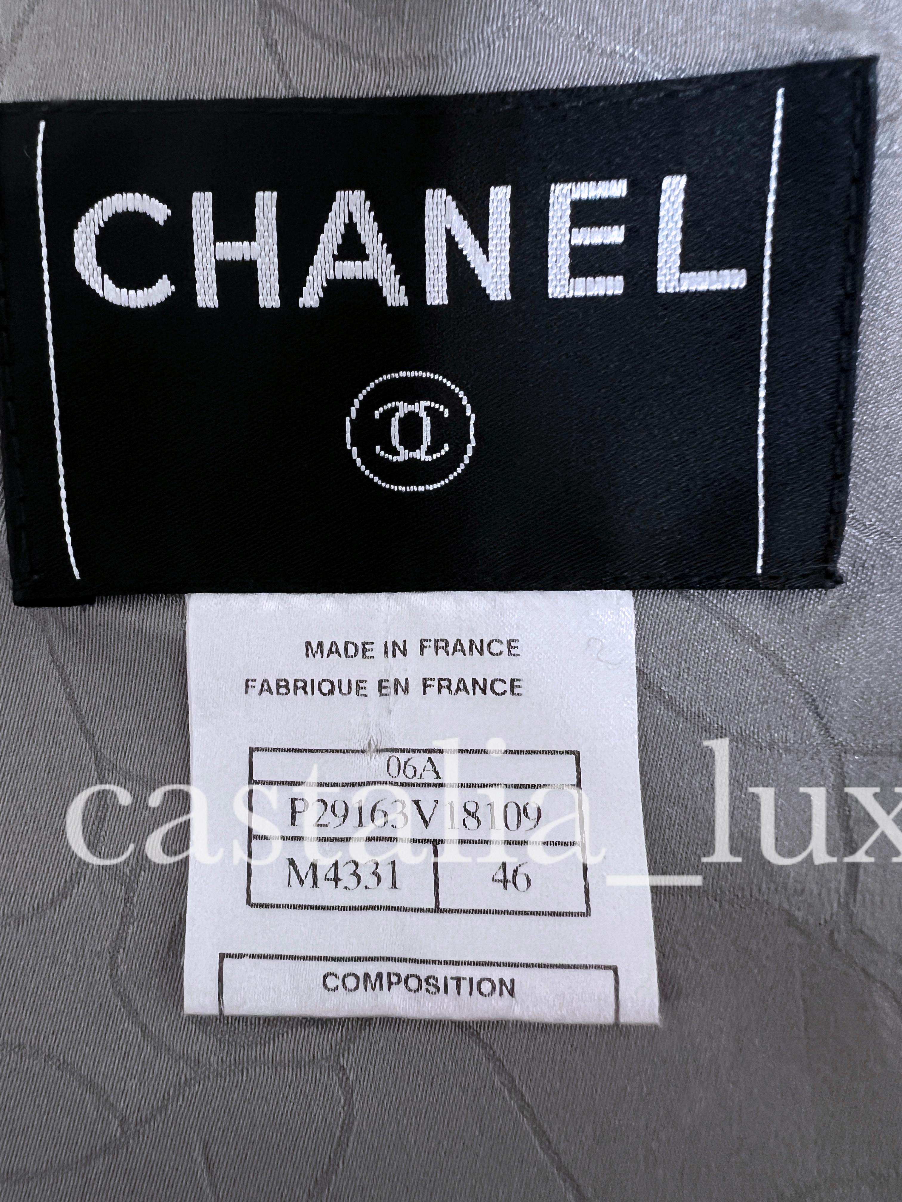 Chanel New Paris / New-York CC Jewel Buttons Tweed Jacket For Sale 12