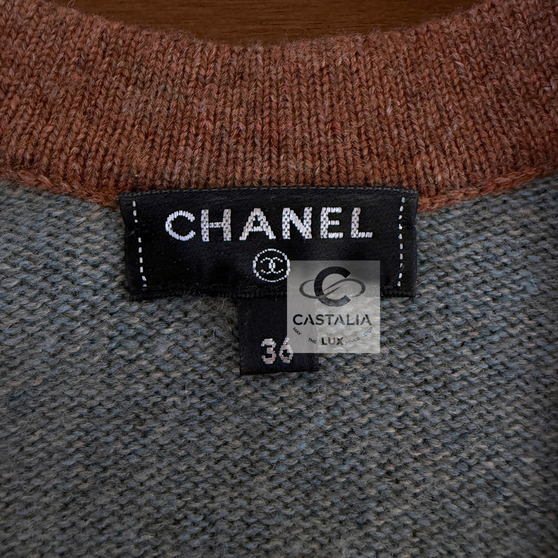 CHANEL New Paris / Rome Gris Runway Grey Jumper 36 FR en vente 7