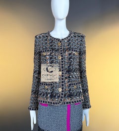 CHANEL New Paris / ROME Legend Beige Tweed Jacket 36 FR