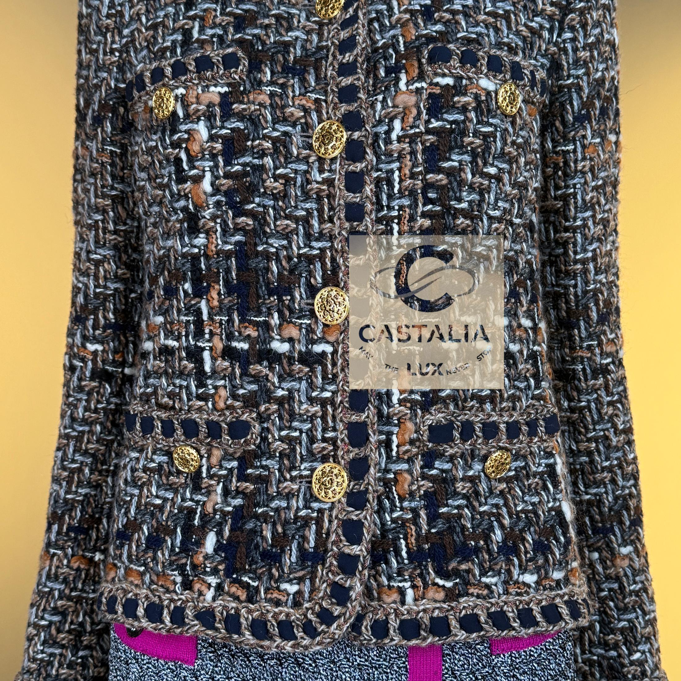 Chanel New Paris / ROME Legend Giacca in tweed beige 36 FR in vendita 8