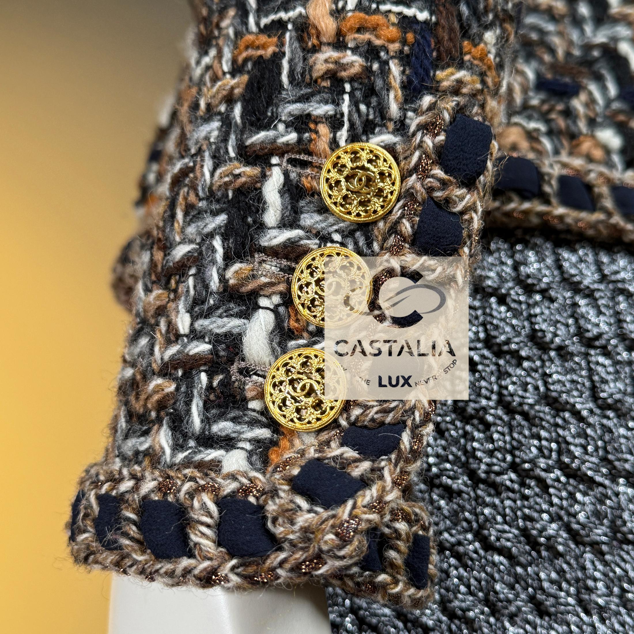 Chanel New Paris / ROME Legend Giacca in tweed beige 36 FR in vendita 12