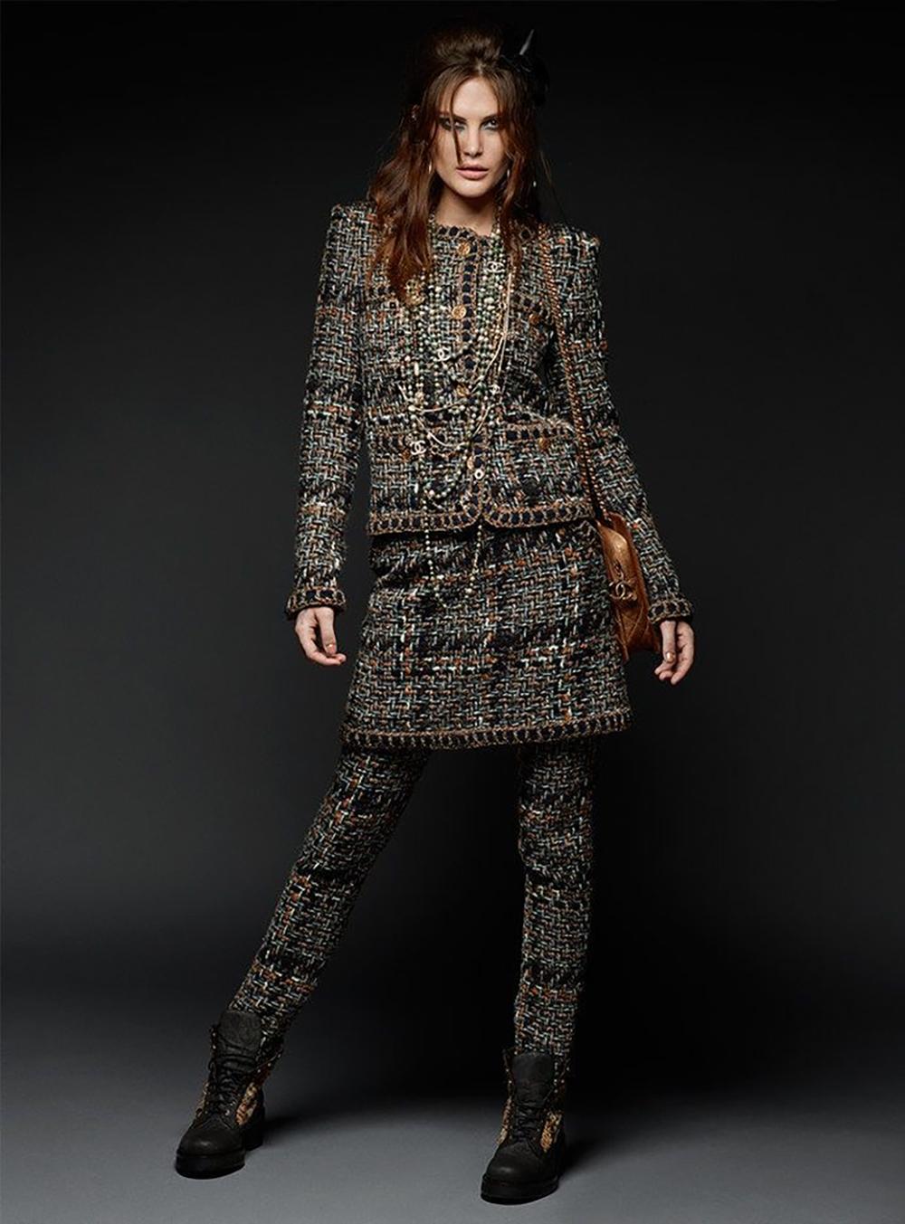 da uomo o donna Chanel New Paris / ROME Legend Giacca in tweed beige 36 FR in vendita