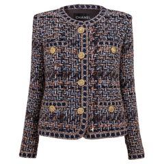 CHANEL New Paris / ROME Legend Beige Tweed Jacket 36 FR